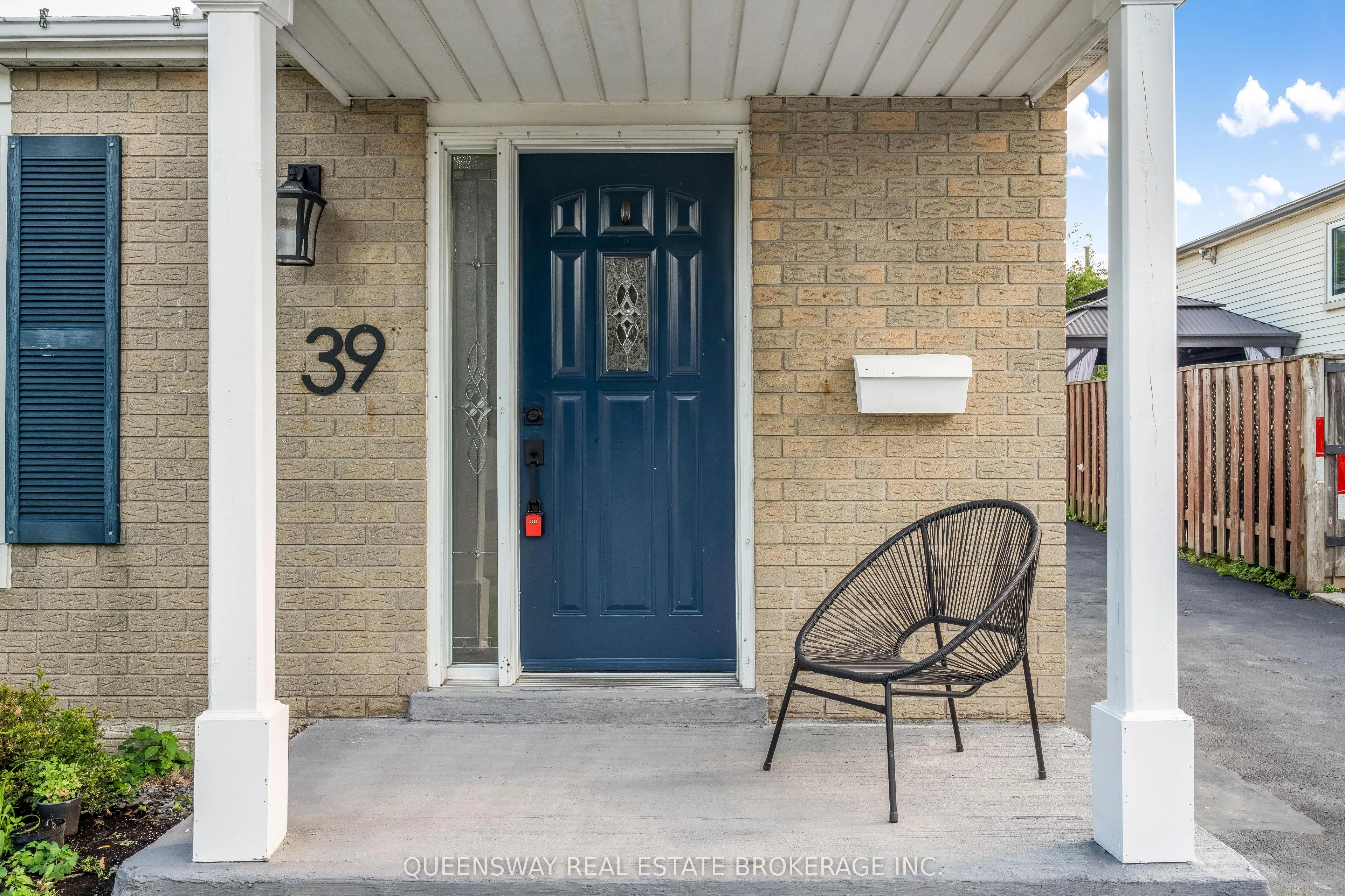 39 Garden Crescent