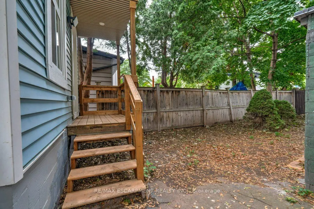 8 Whitfield Avenue