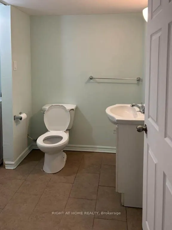 4405 Simcoe Street