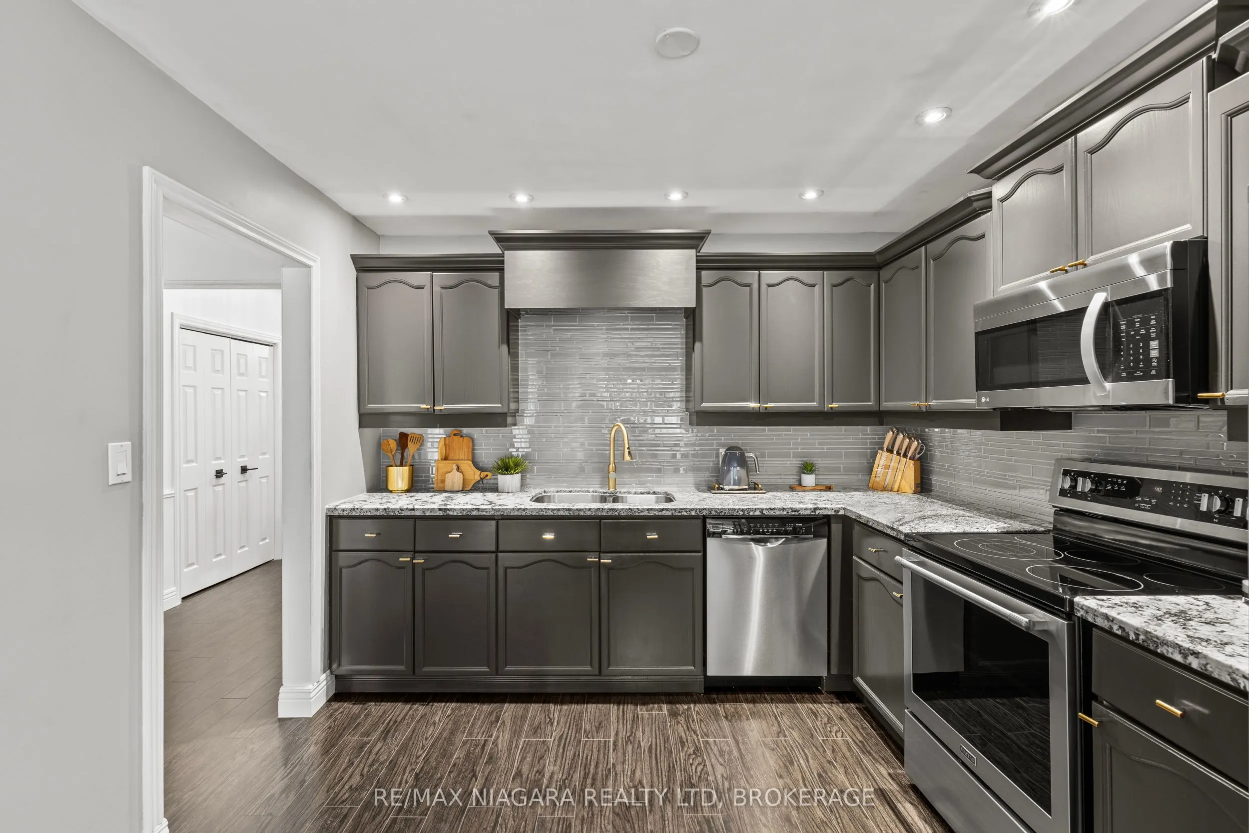 275 Pelham Road, #28