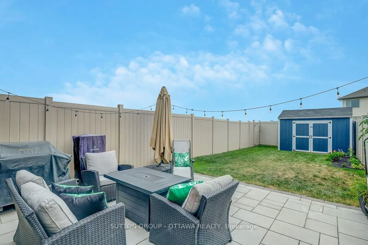 4949 Abbott Street E