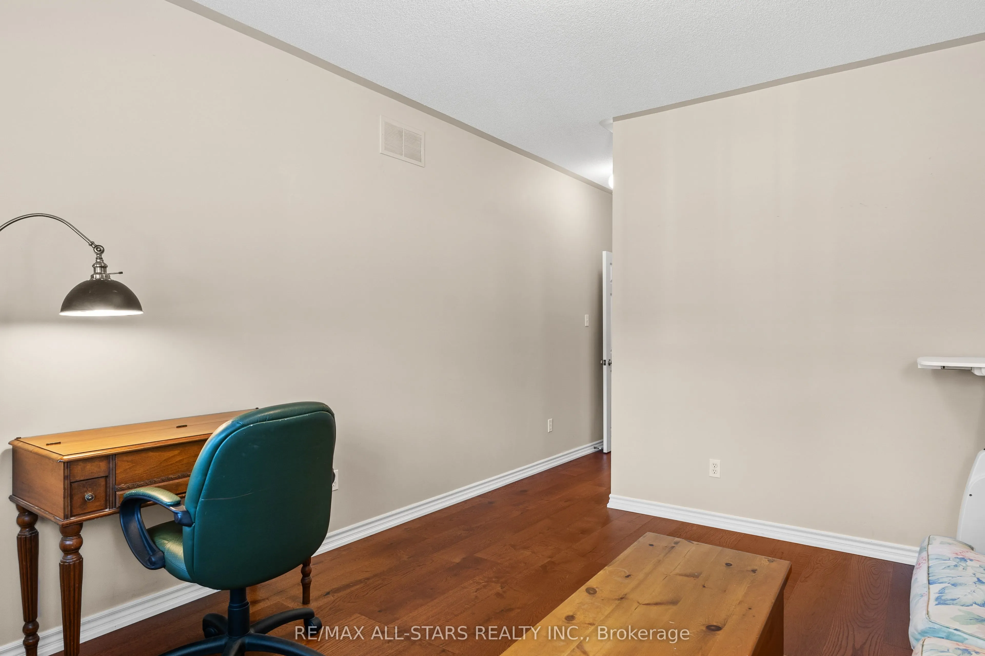 111 colborne Street, #11