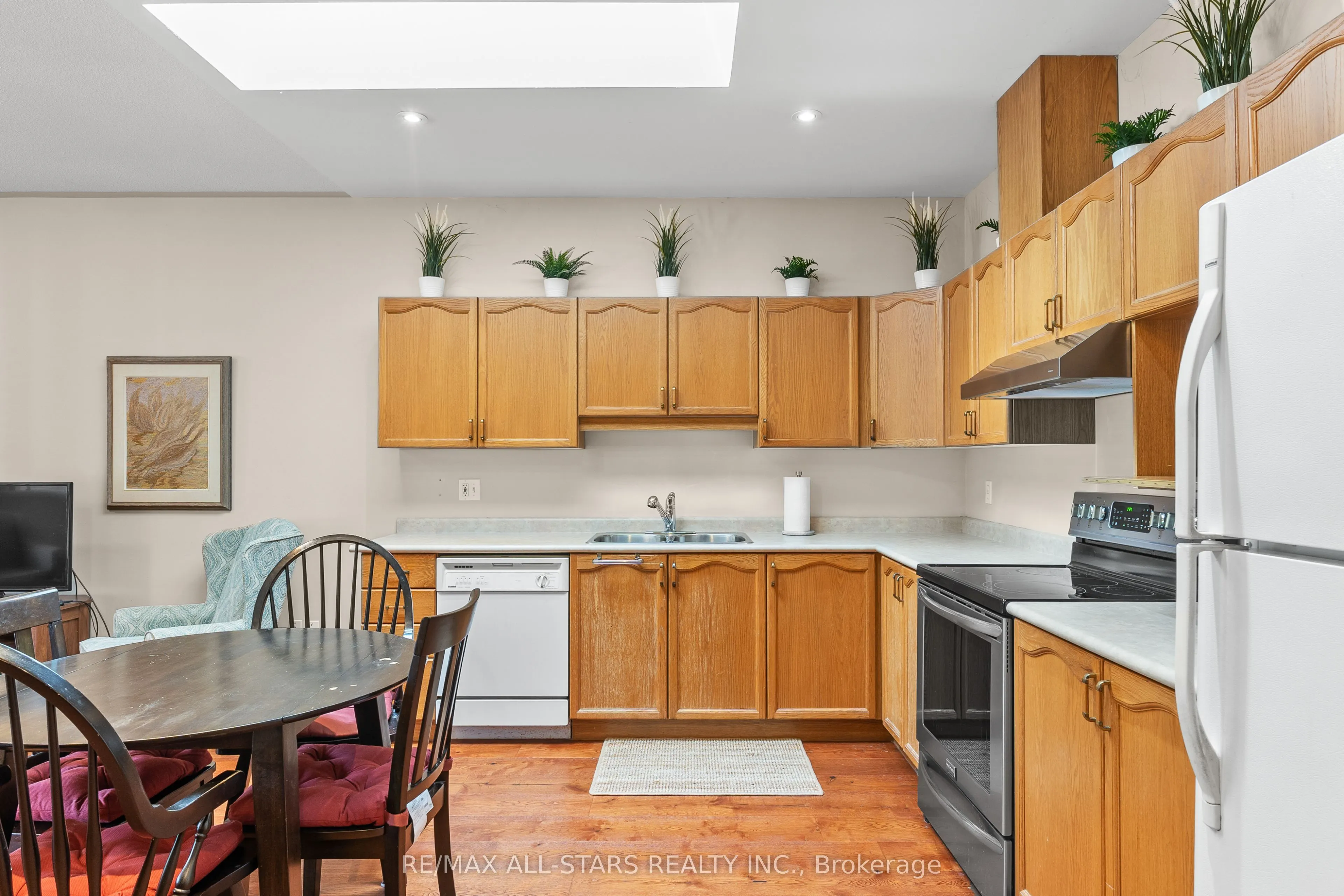 111 colborne Street, #11