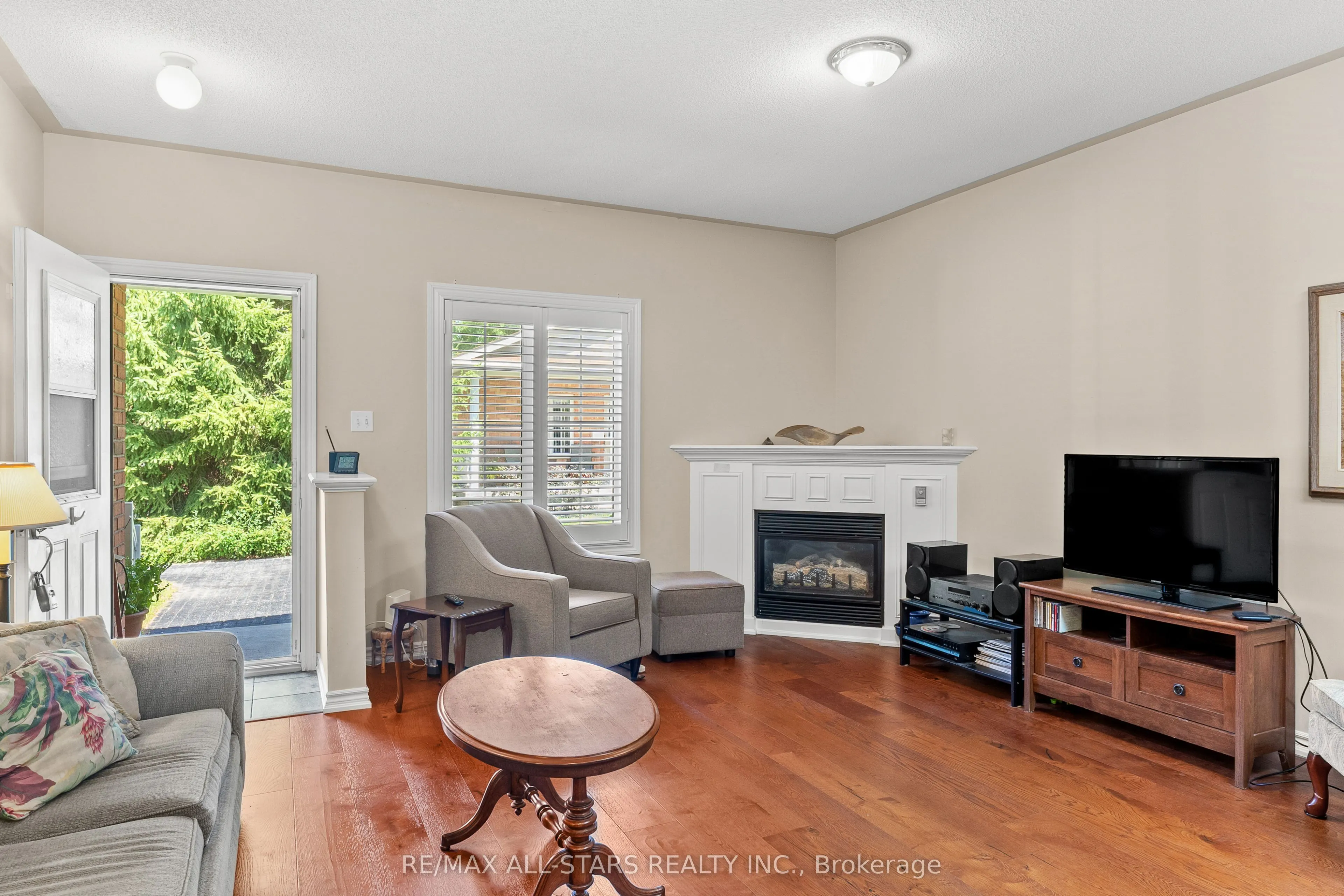 111 colborne Street, #11