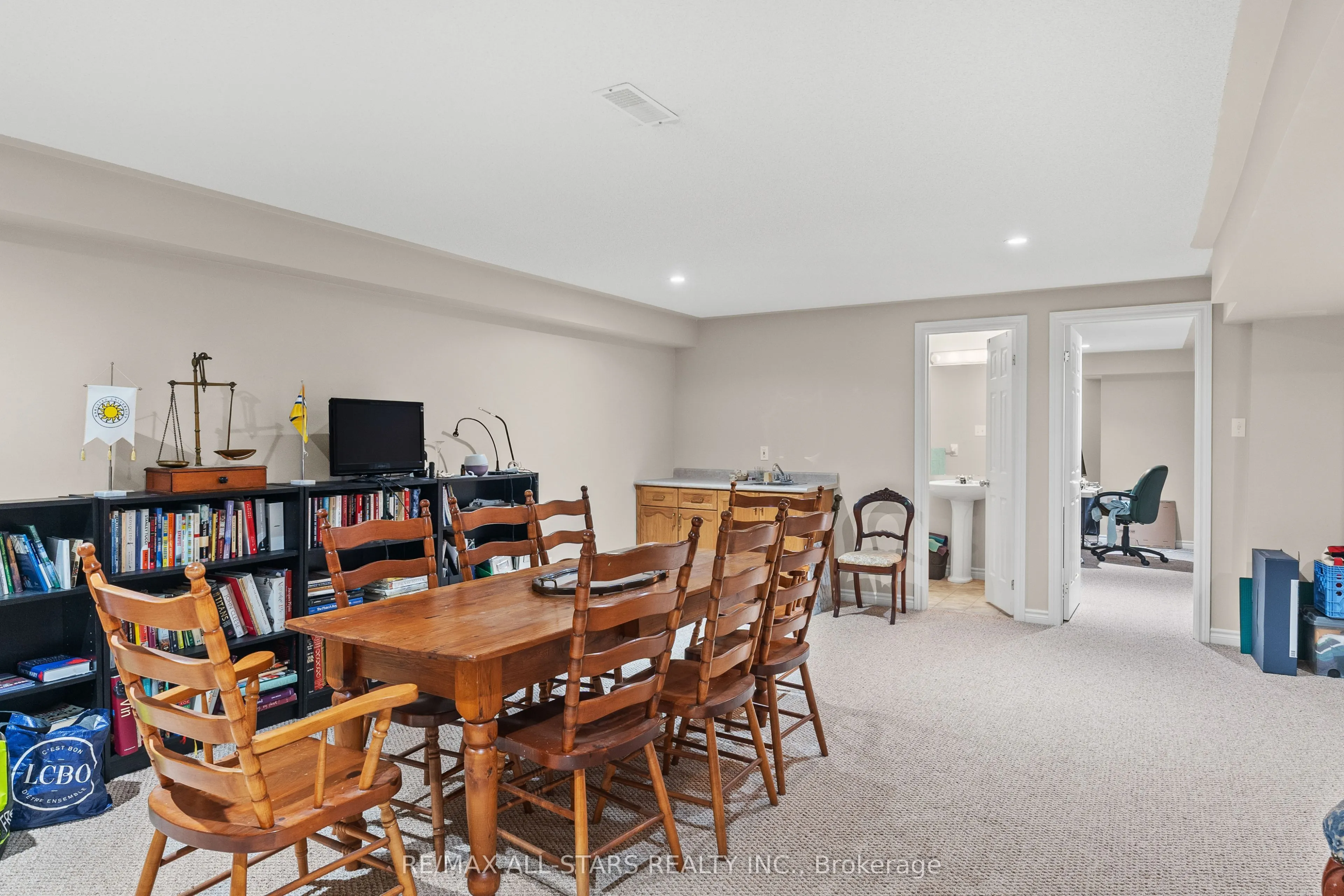 111 colborne Street, #11