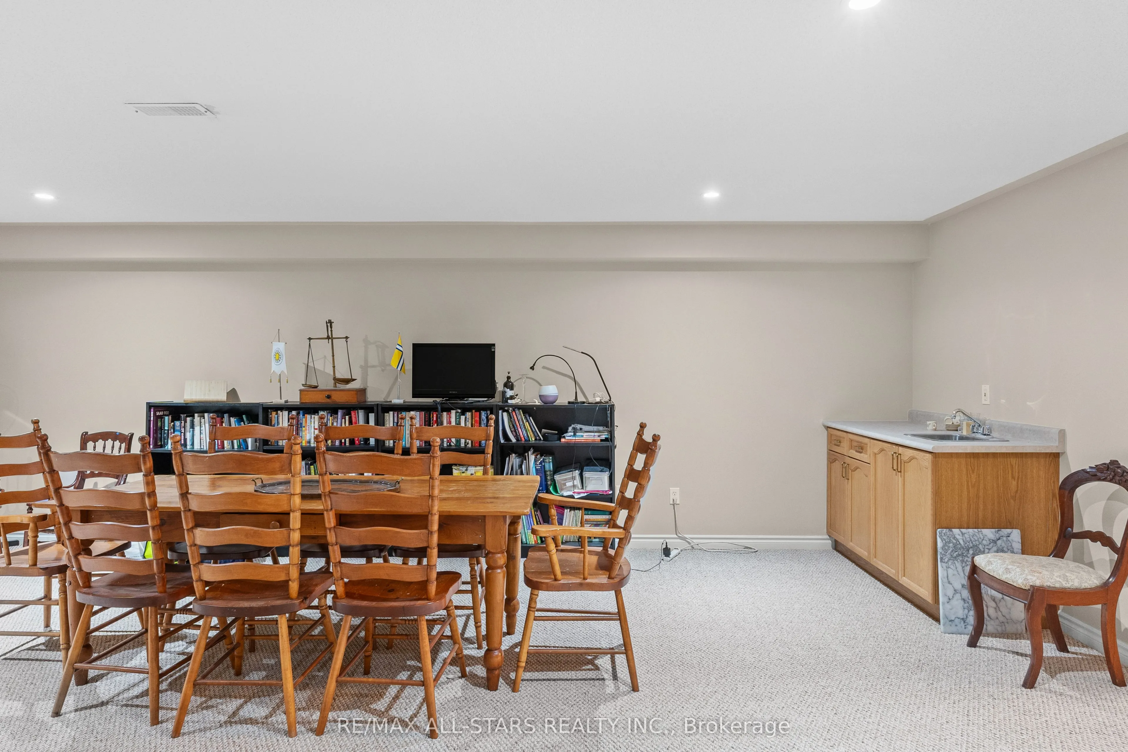 111 colborne Street, #11