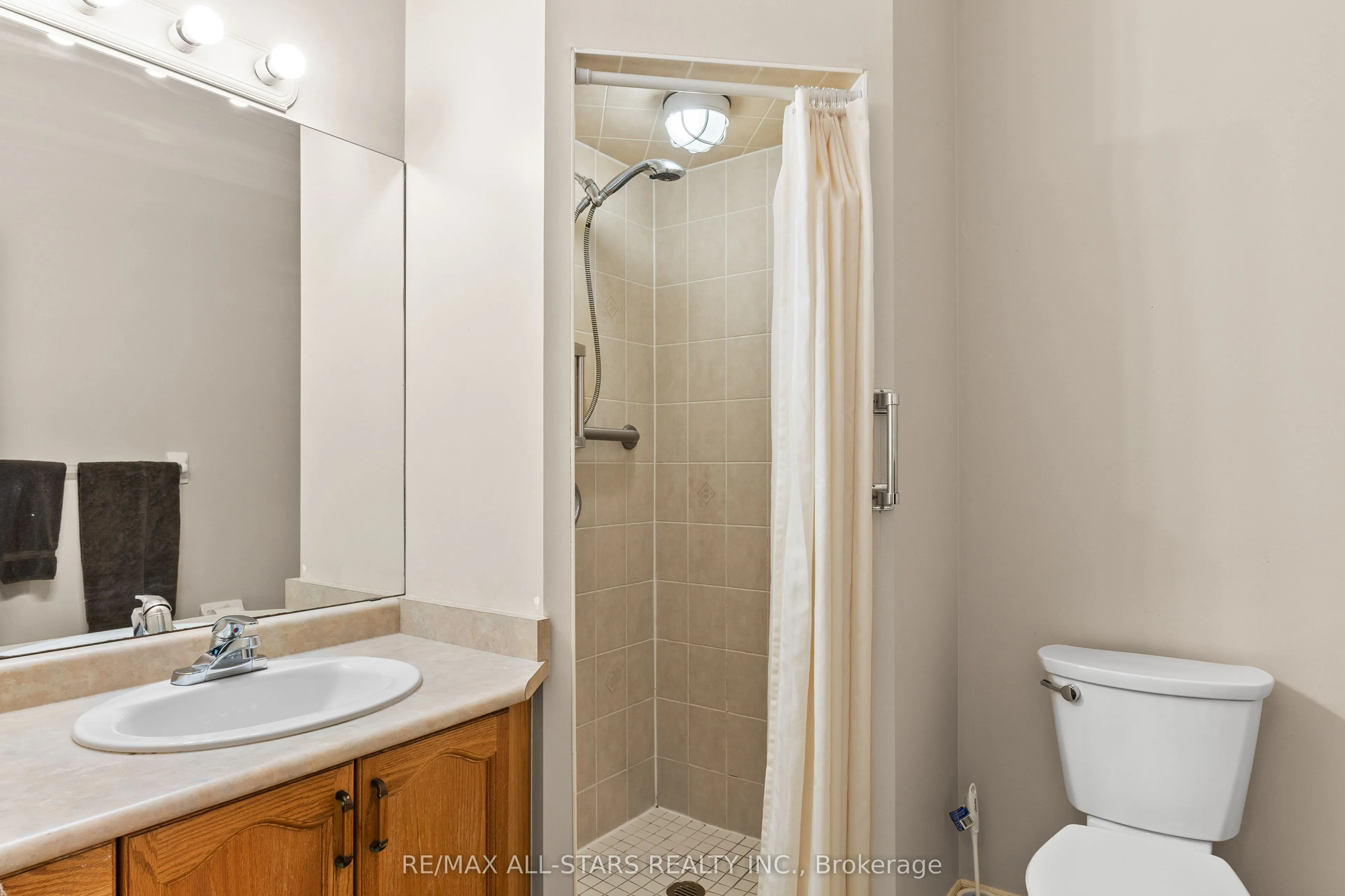 111 colborne Street, #11