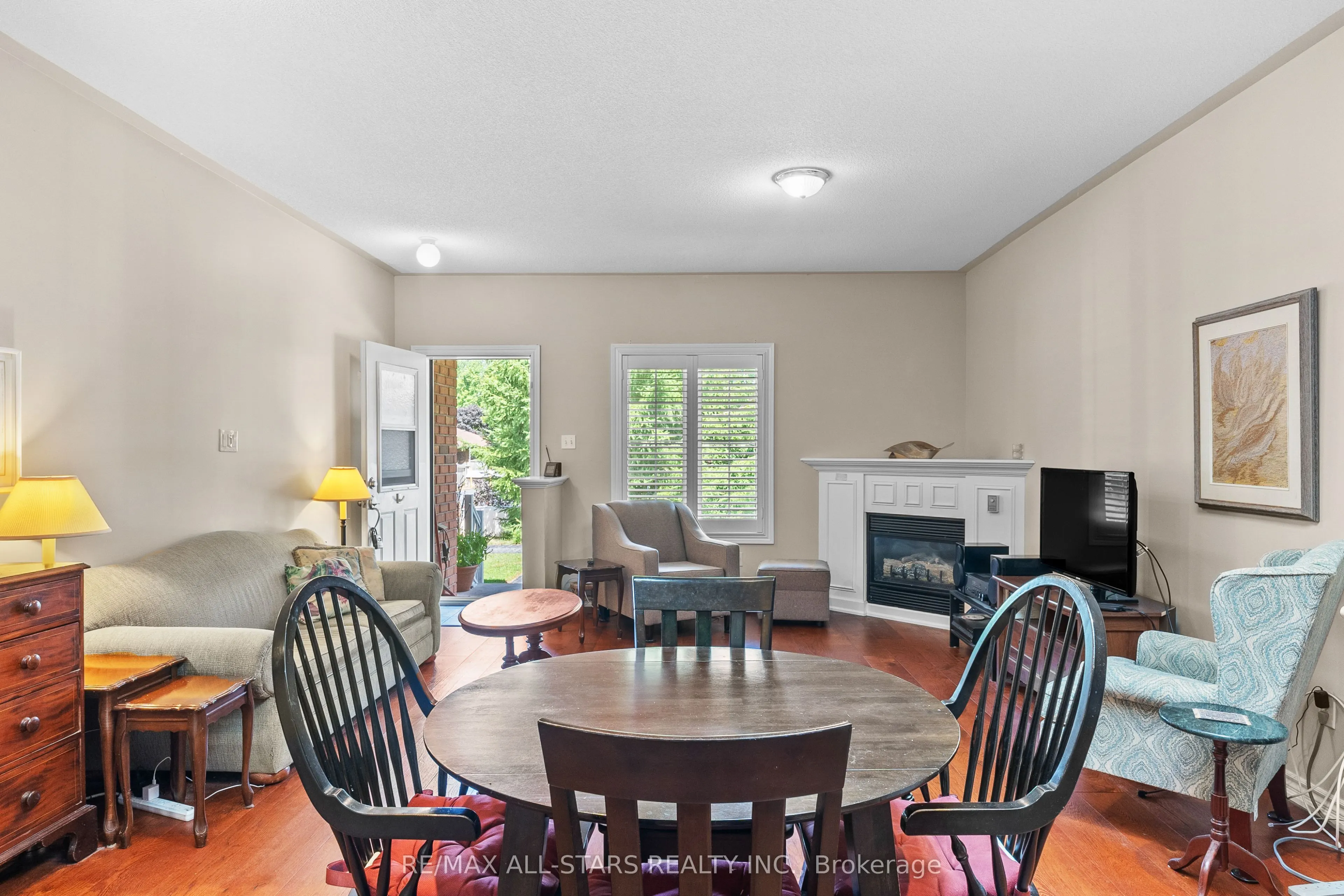 111 colborne Street, #11
