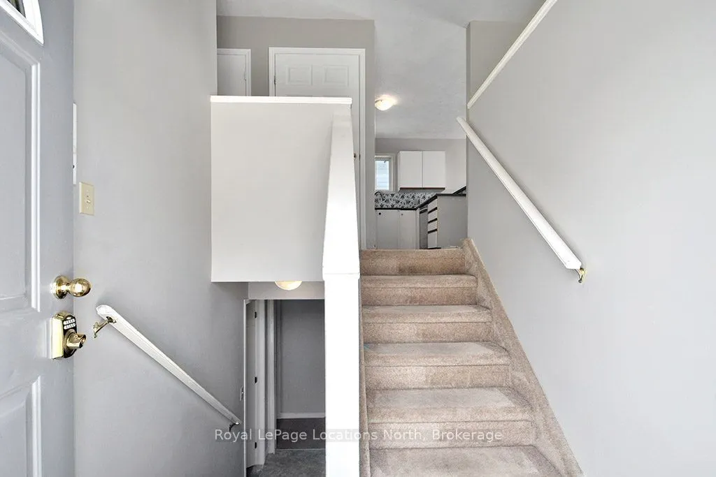 14 Birchwood Court, #14
