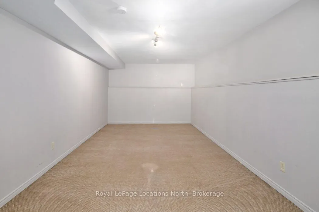 14 Birchwood Court, #14
