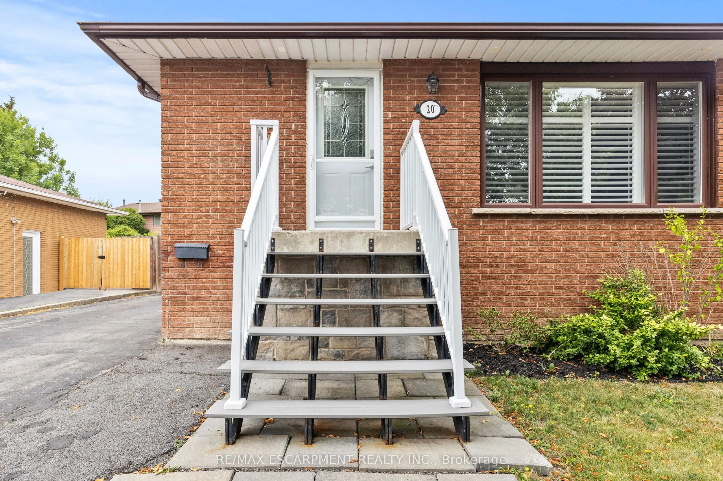 20 Leduc Street
