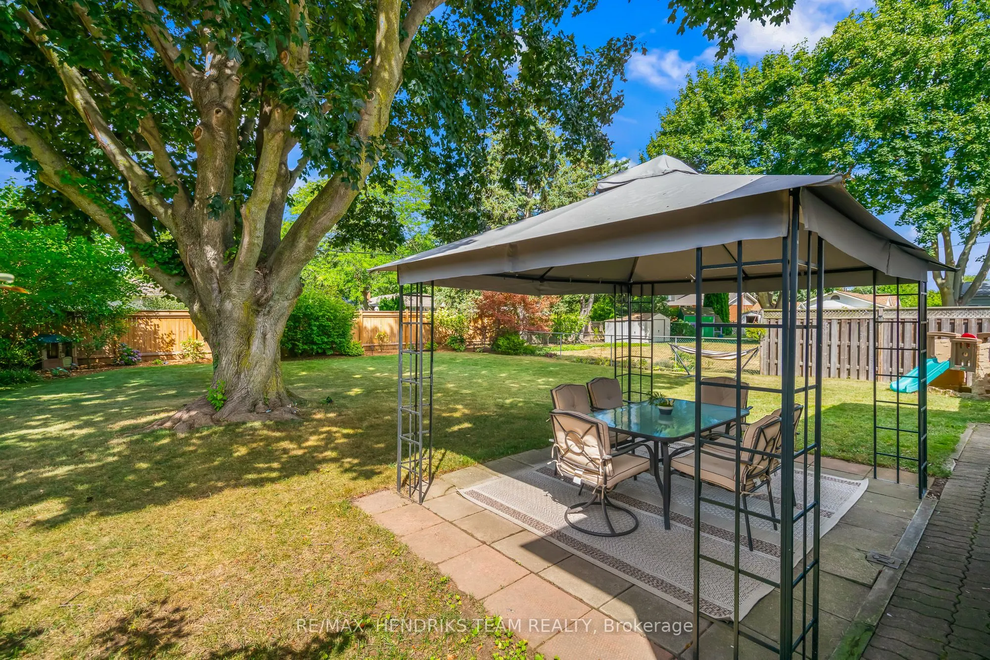 53 Dunkeld Avenue