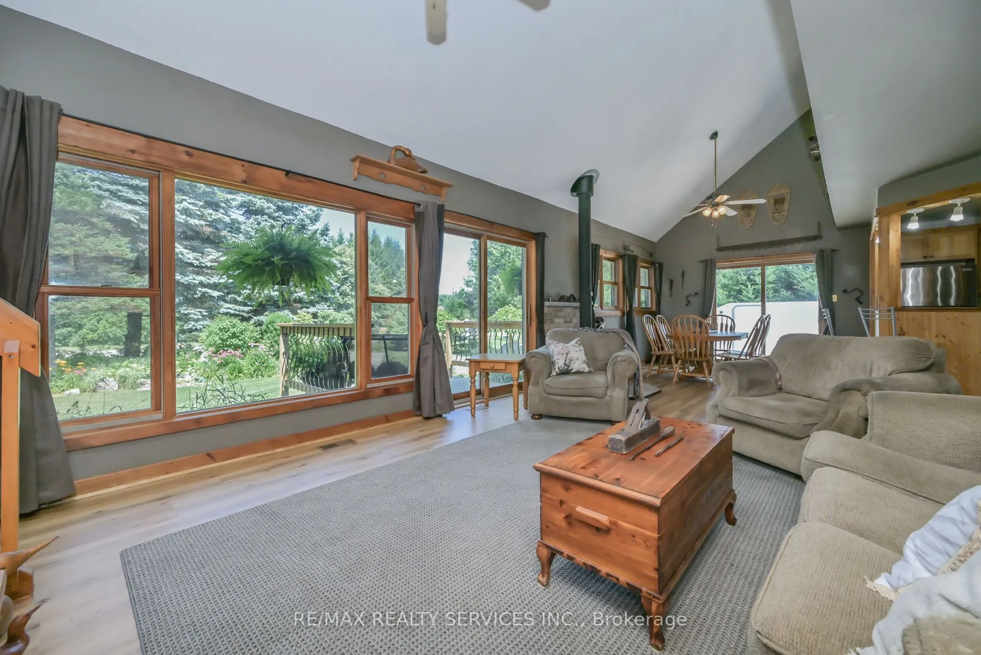 5 Cook Crescent