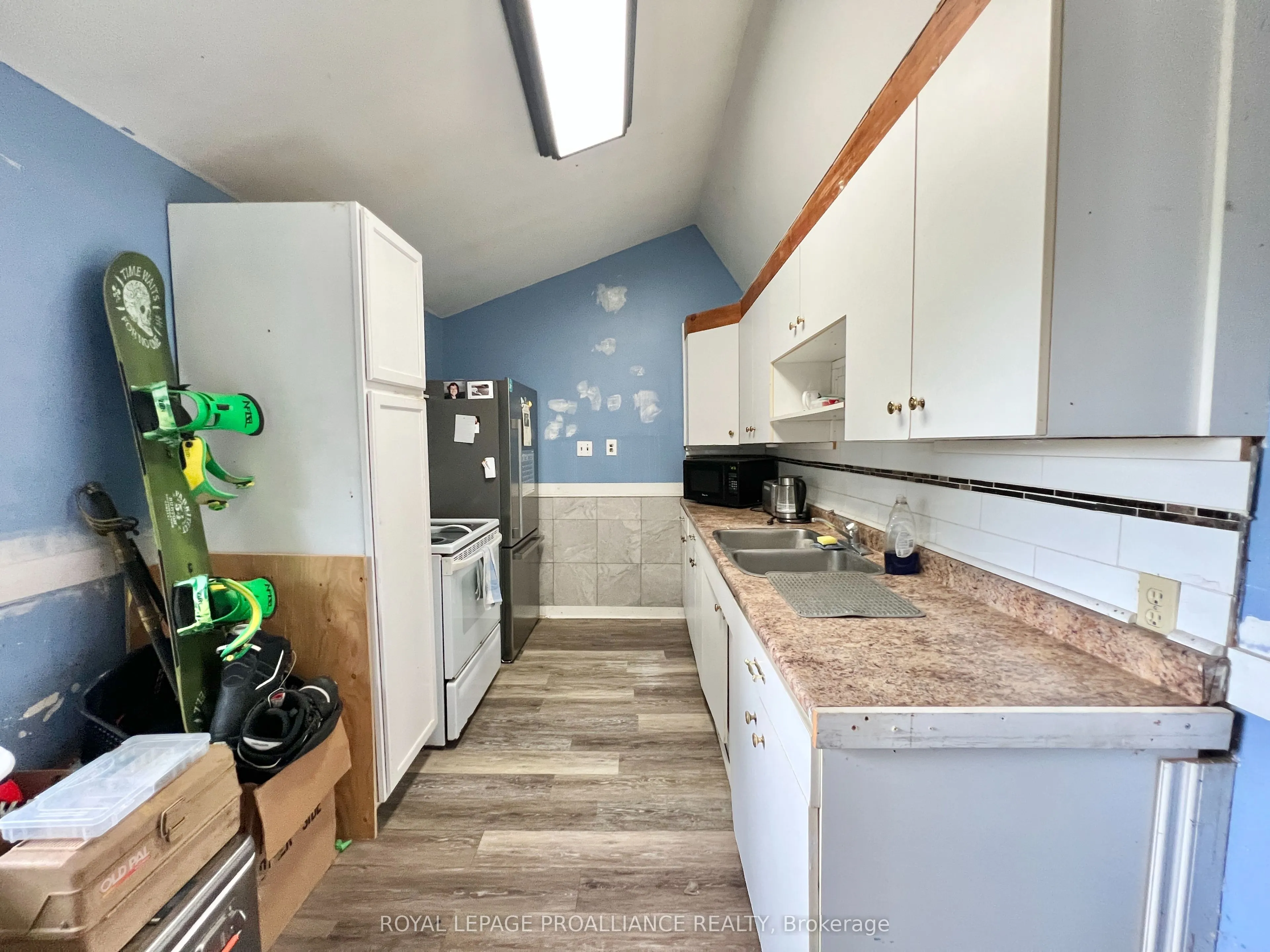 2112 Hamilton Road