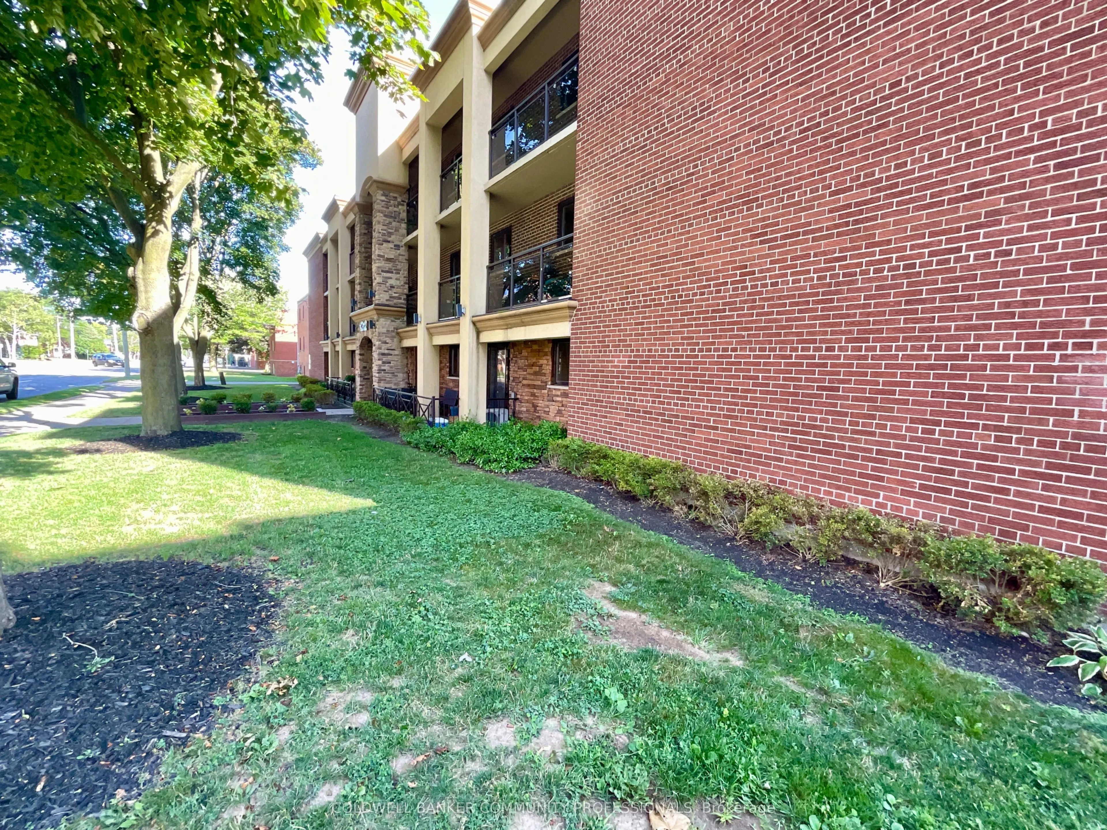 1212 Fennell Avenue E, #108
