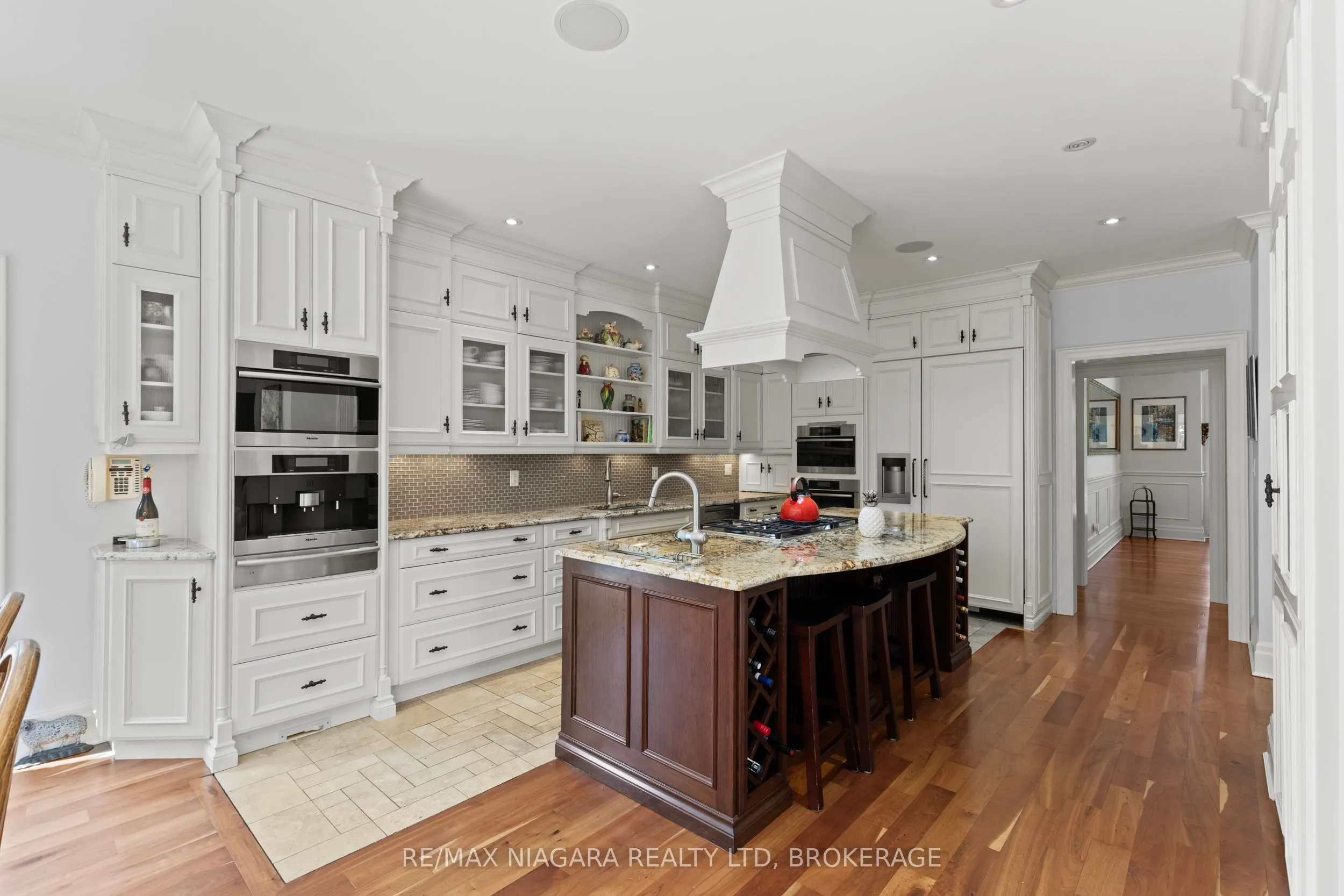 380 NASSAU Street