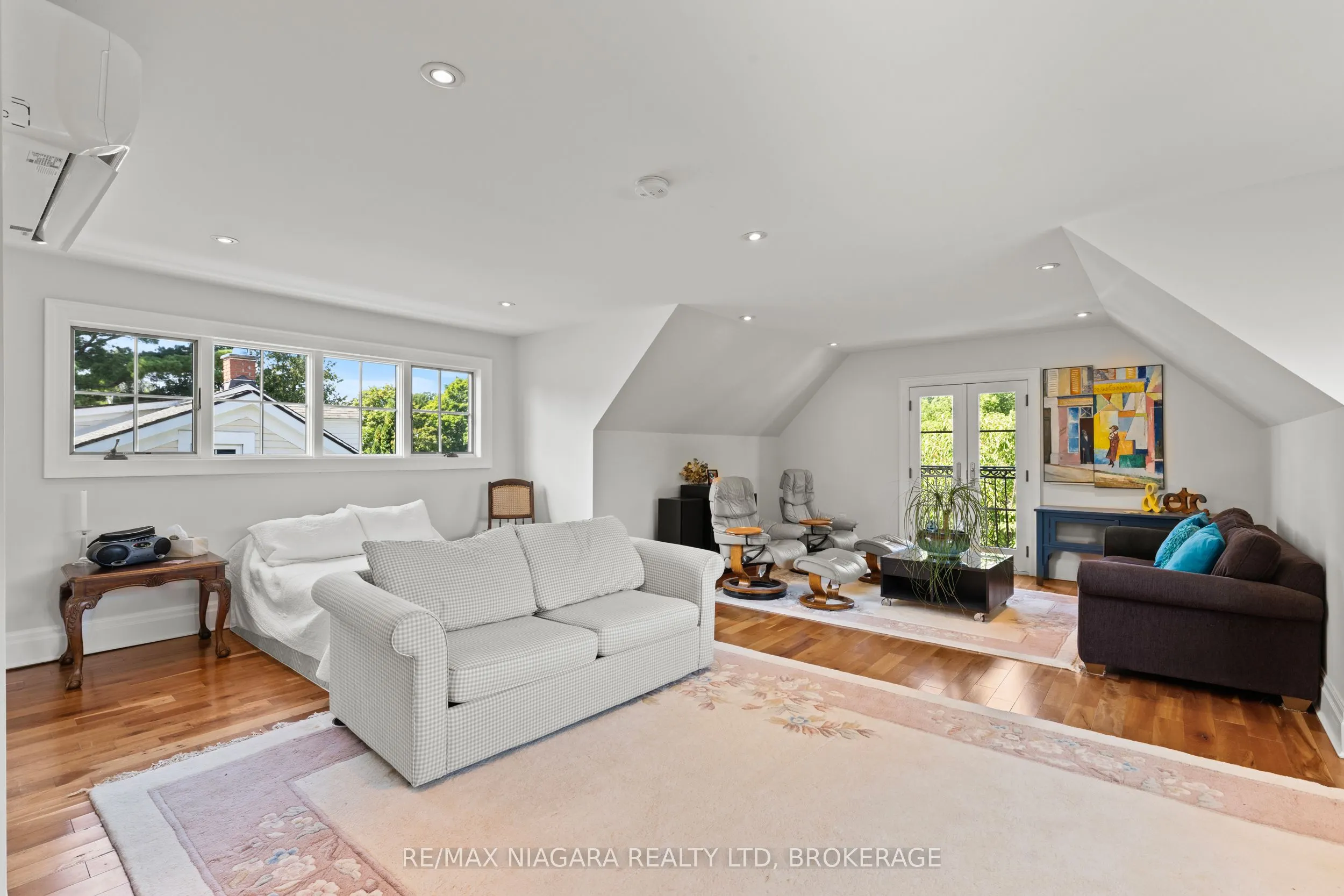 380 NASSAU Street