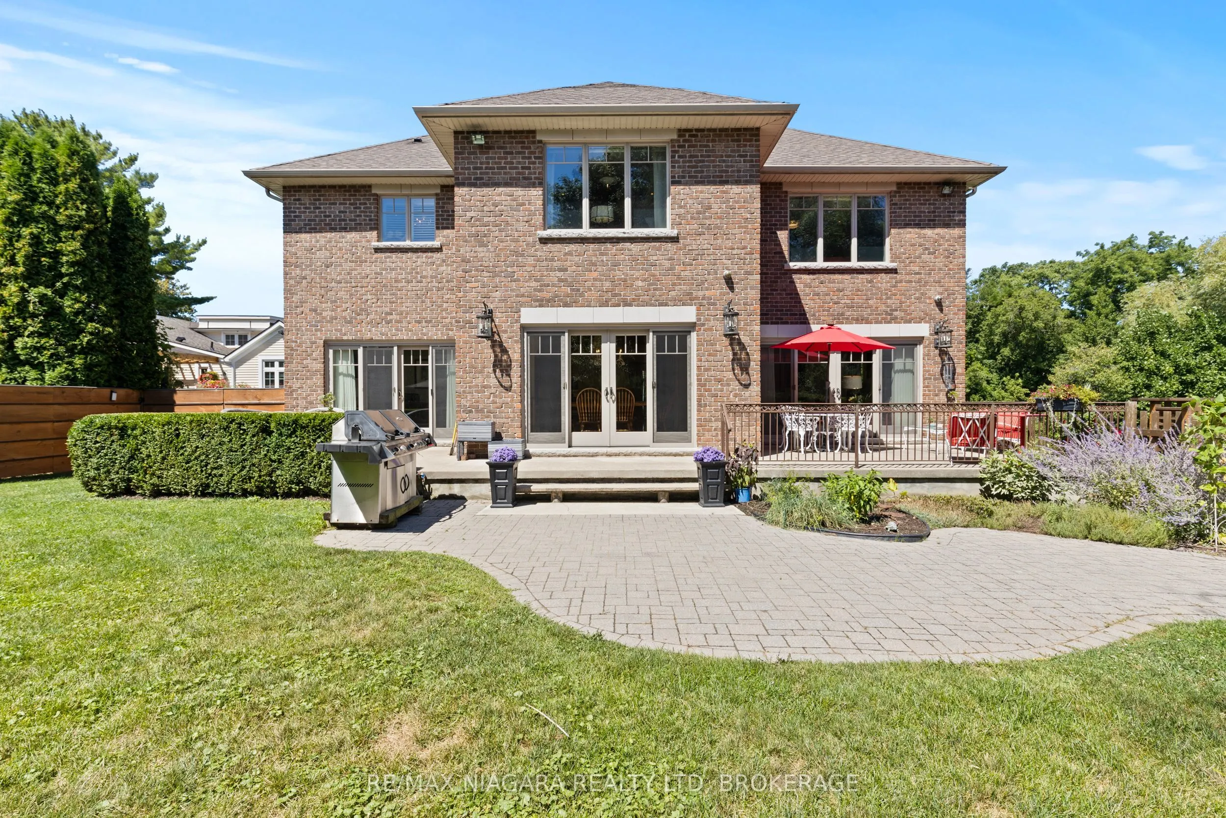 380 NASSAU Street