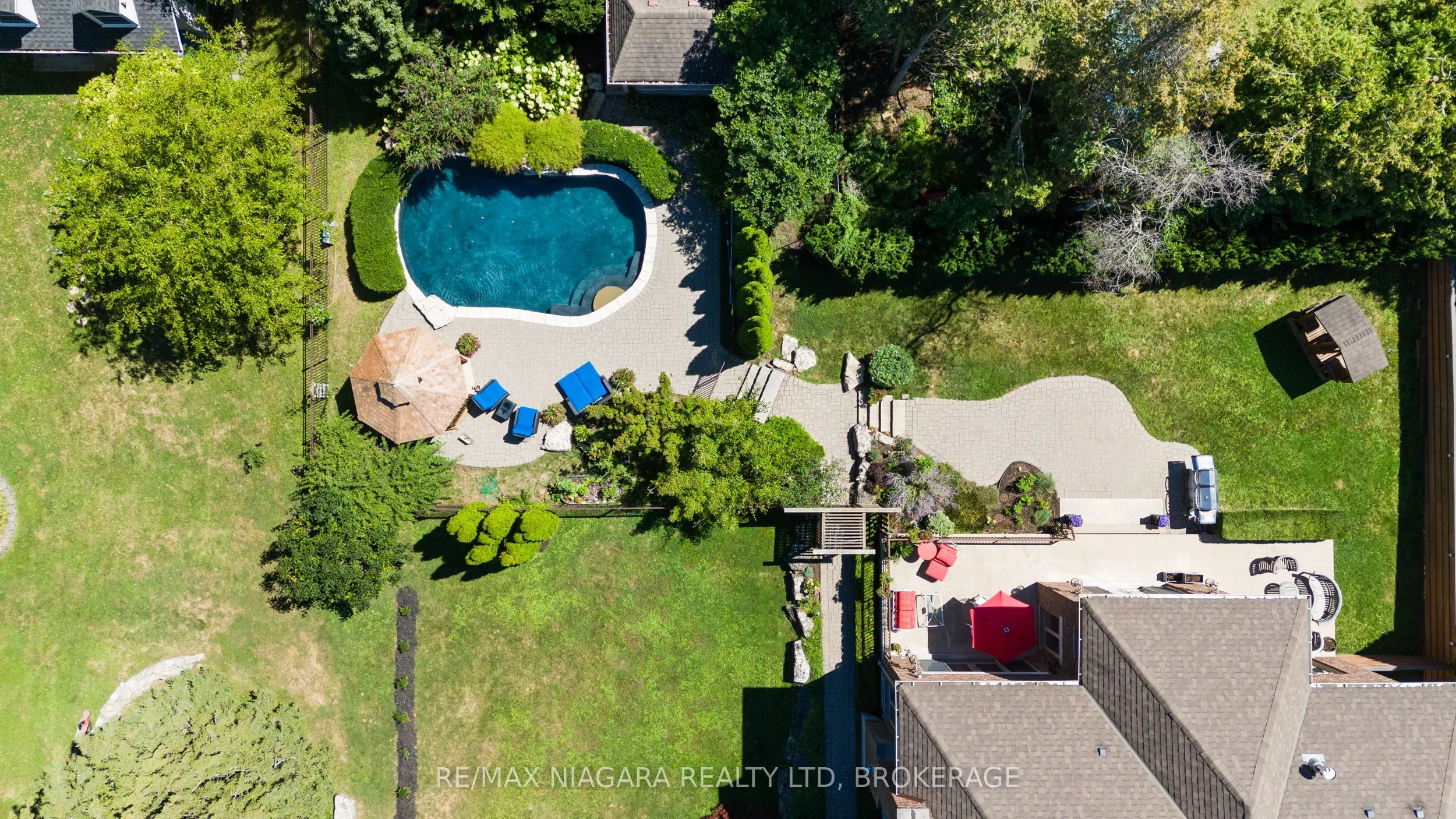 380 NASSAU Street