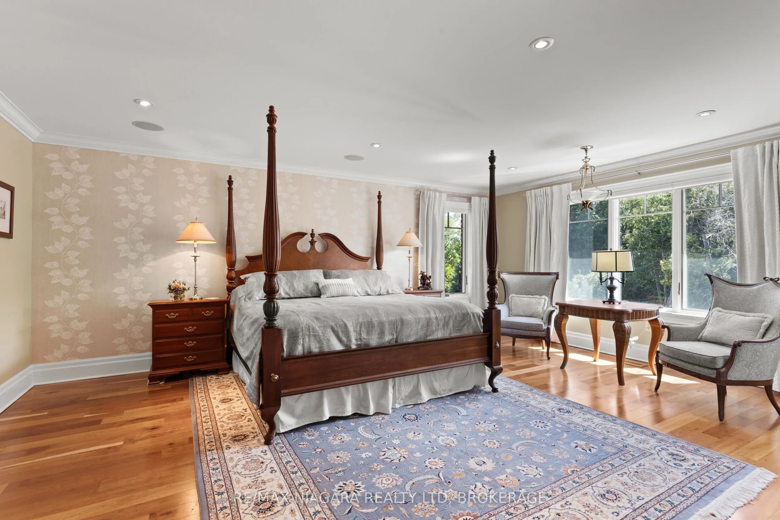 380 NASSAU Street