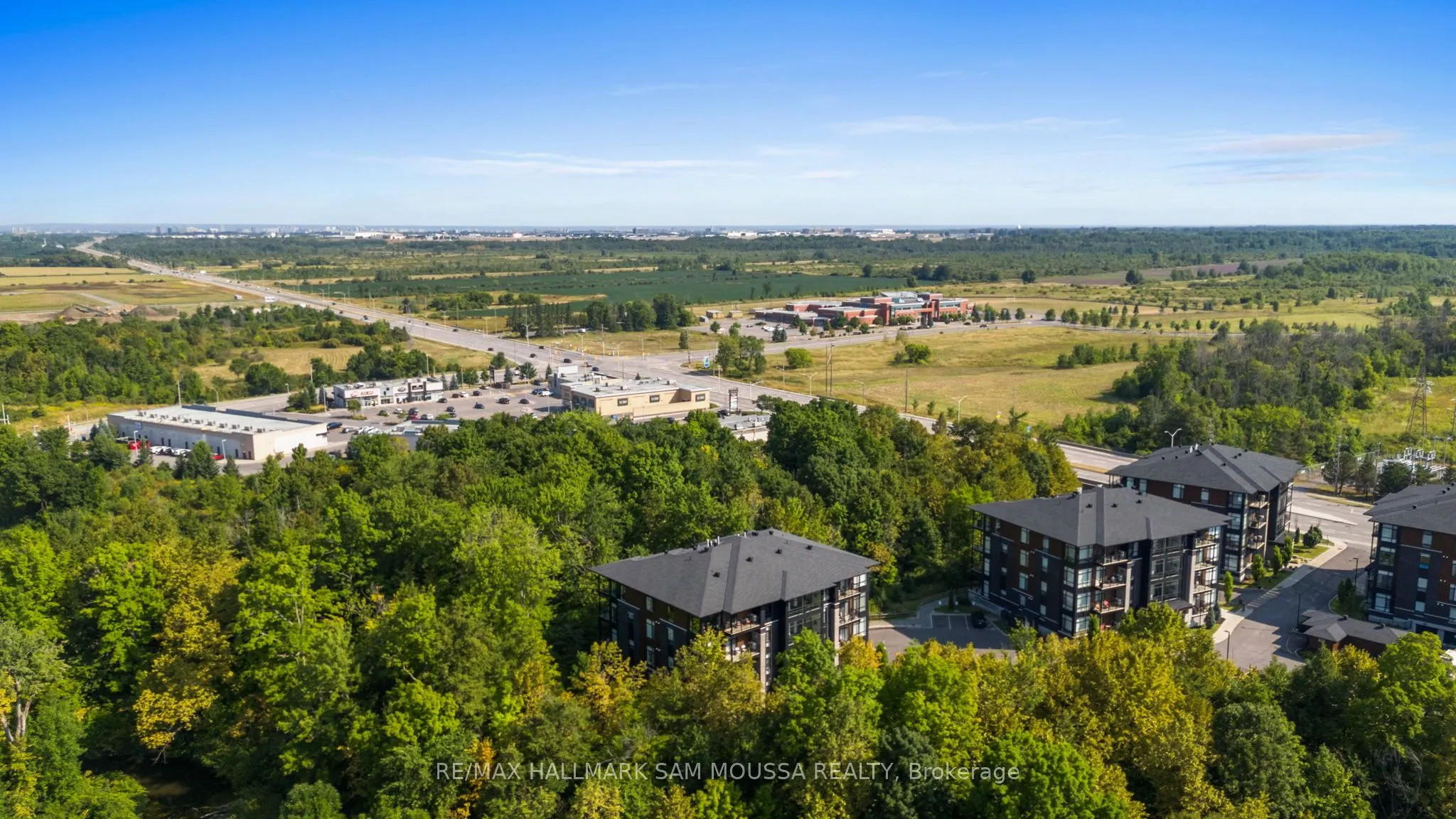 120 Cortile Private, #101