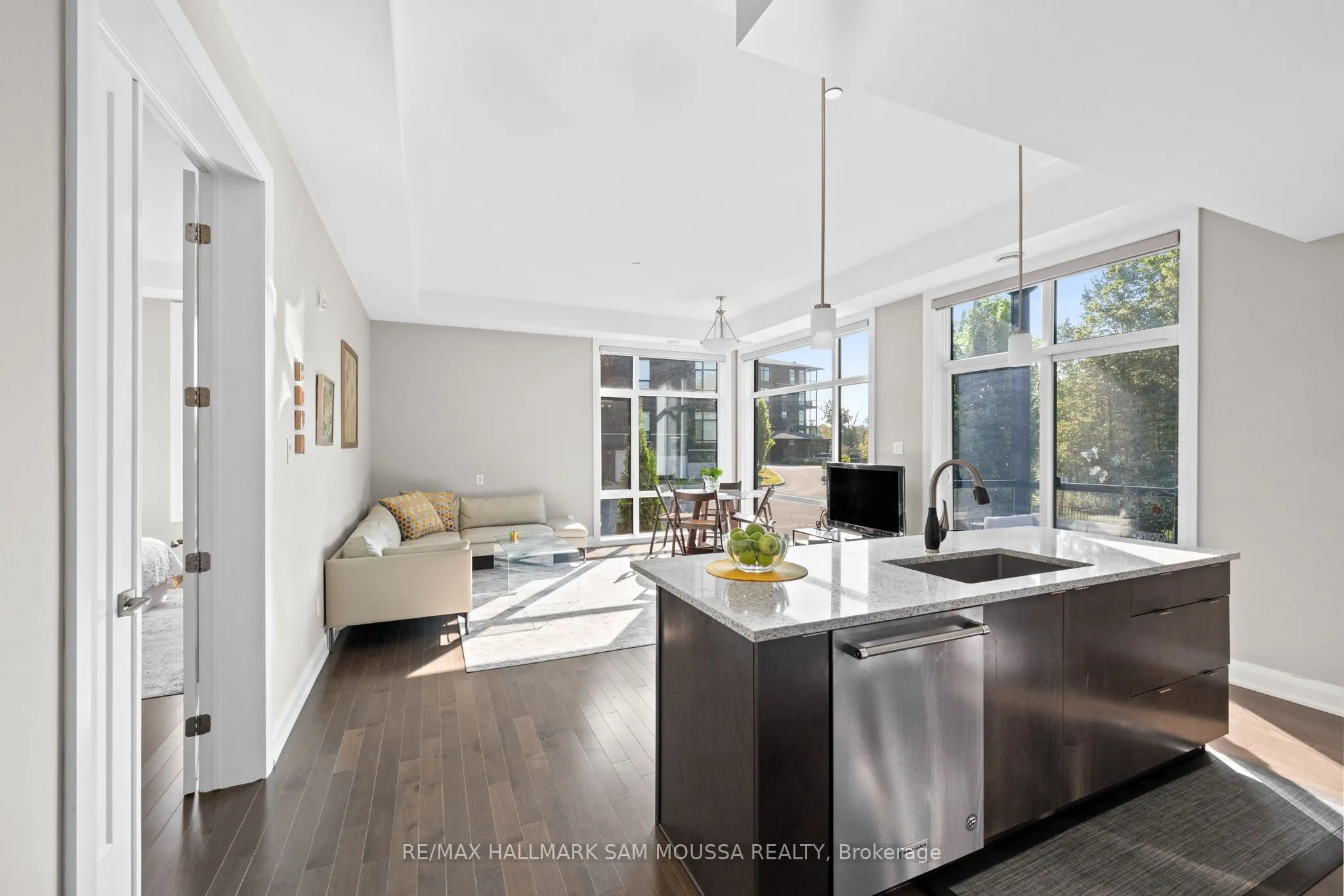 120 Cortile Private, #101