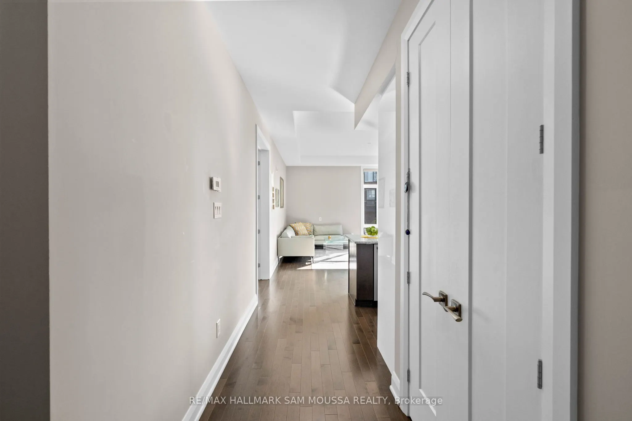 120 Cortile Private, #101