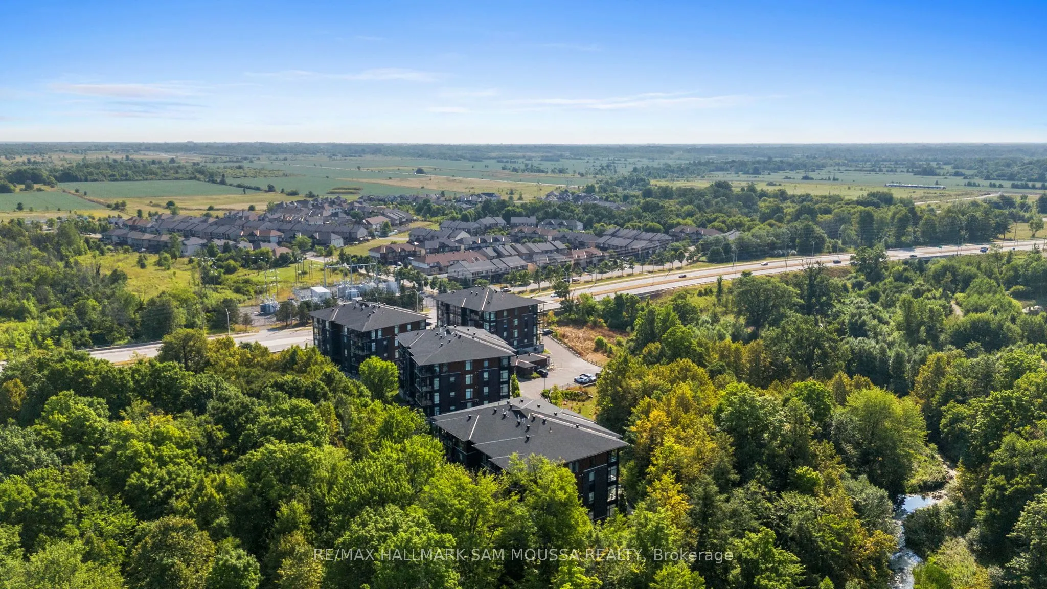 120 Cortile Private, #101