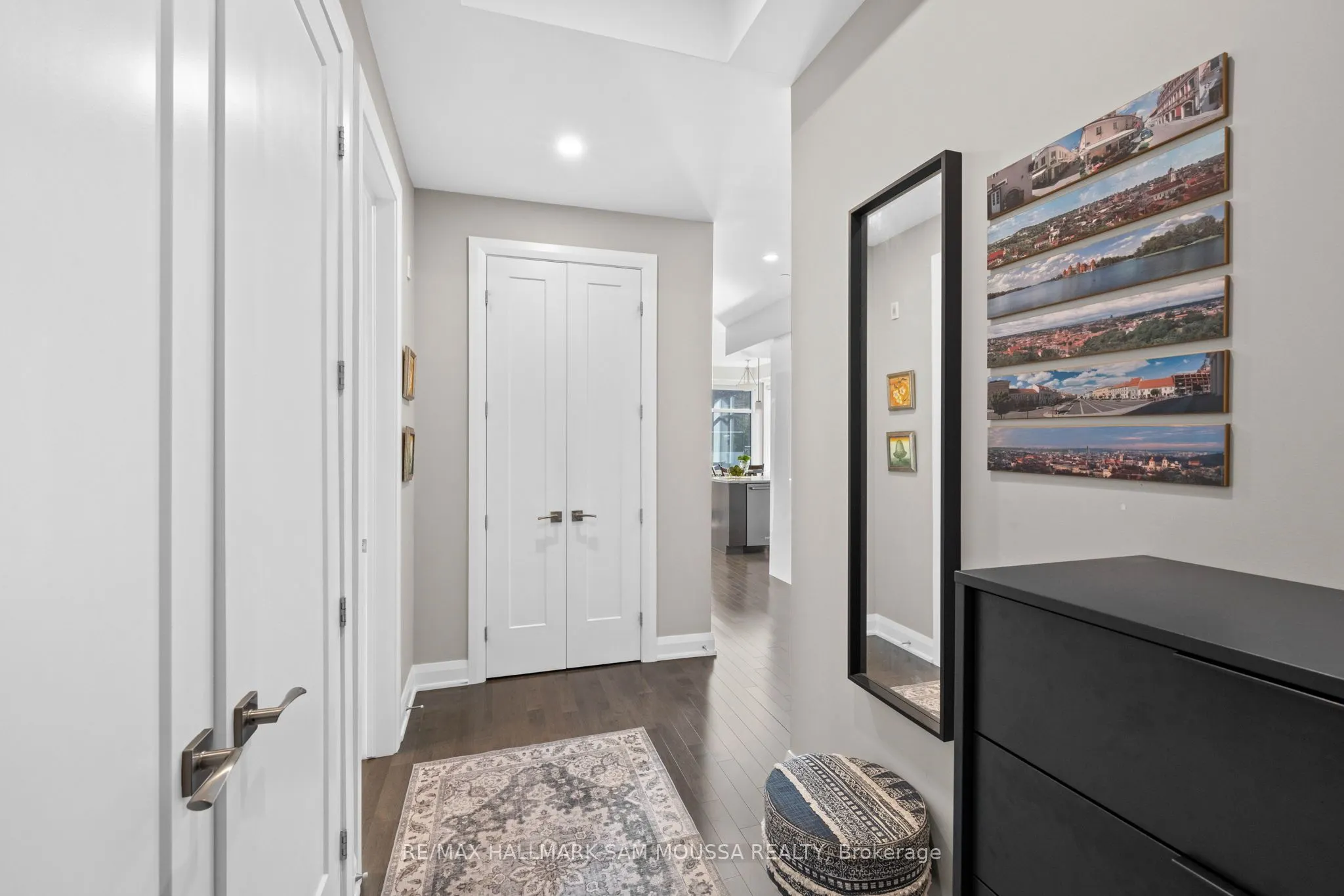 120 Cortile Private, #101