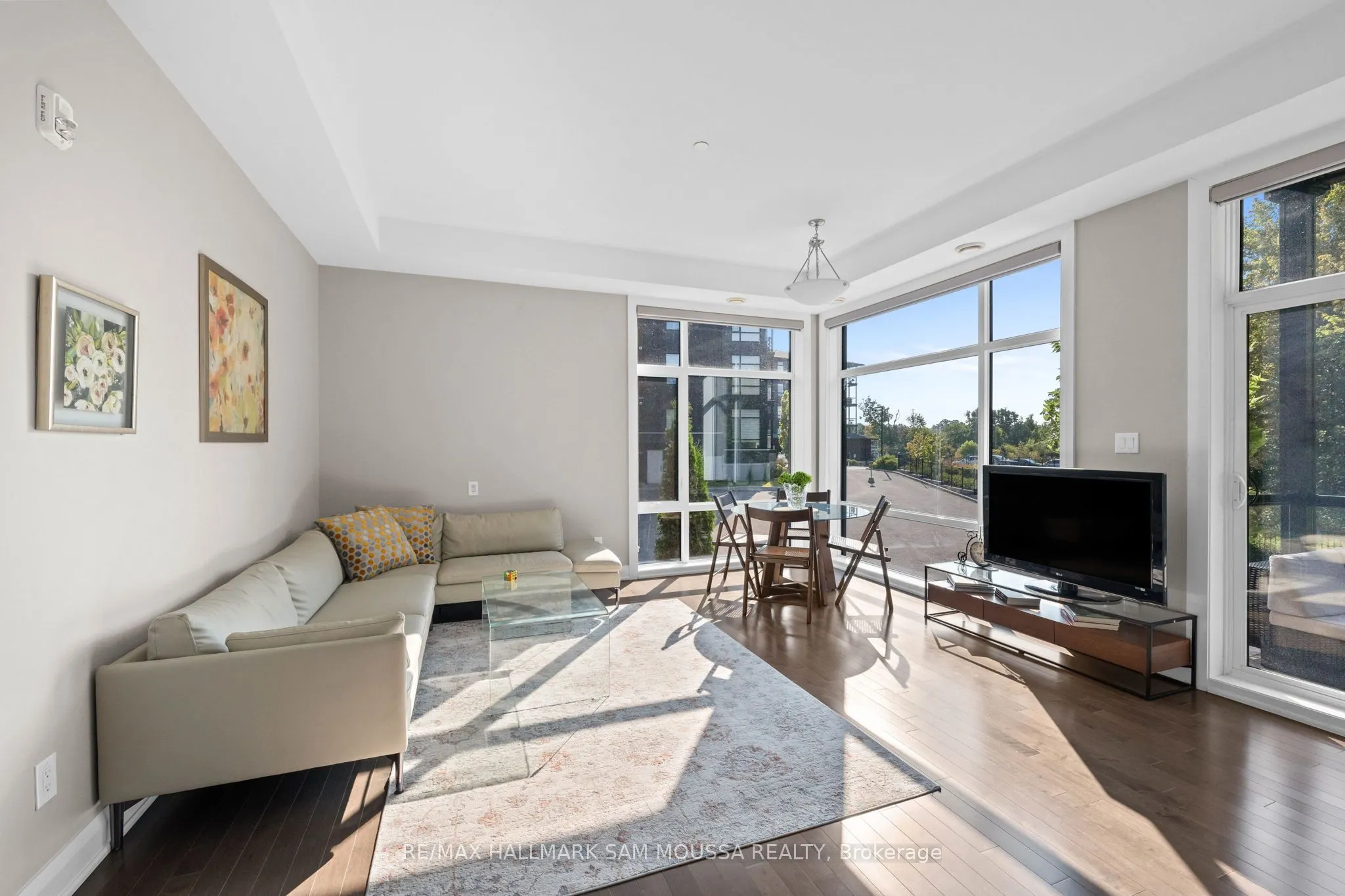 120 Cortile Private, #101