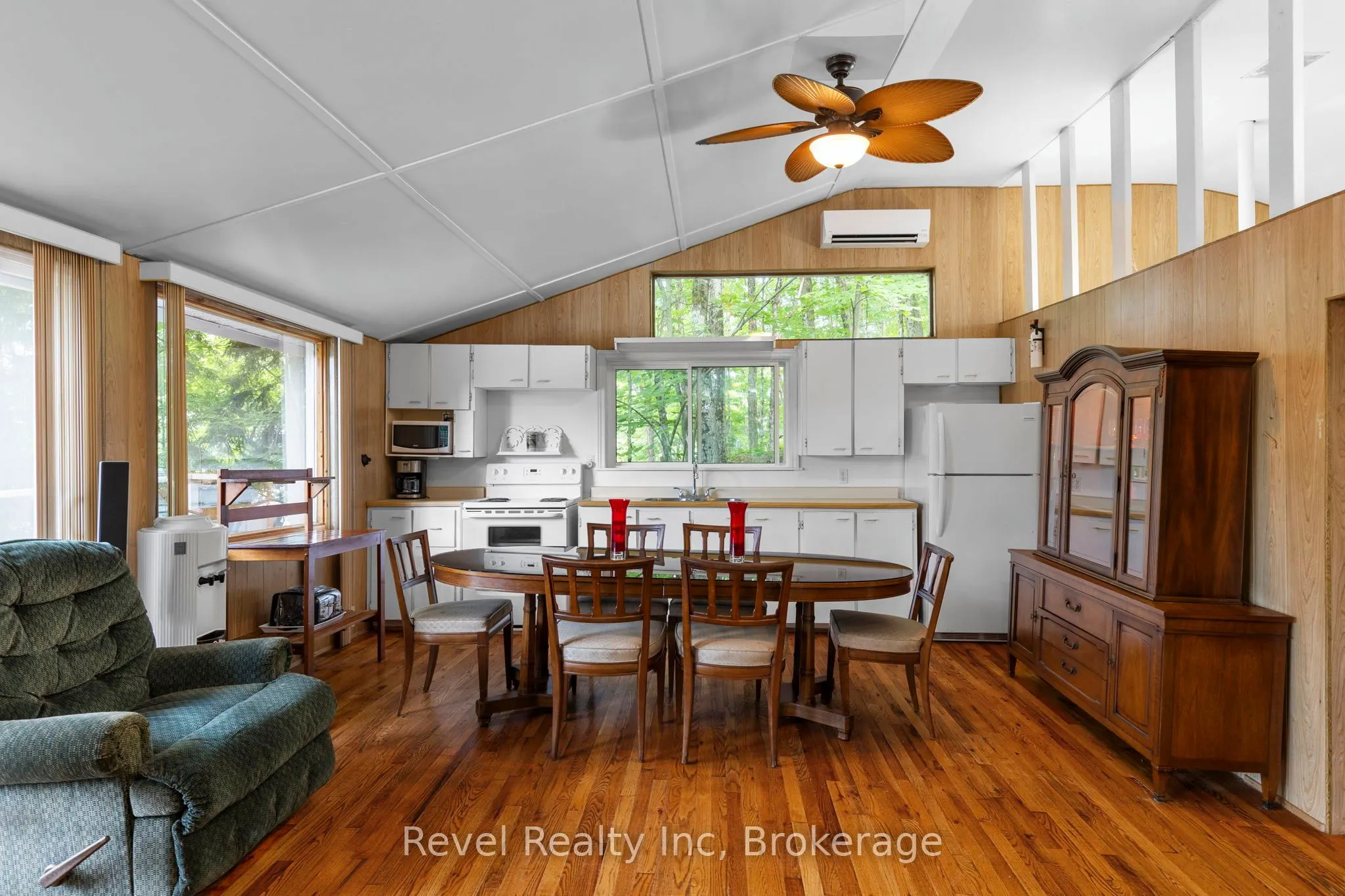 1096 Cowan Park Road