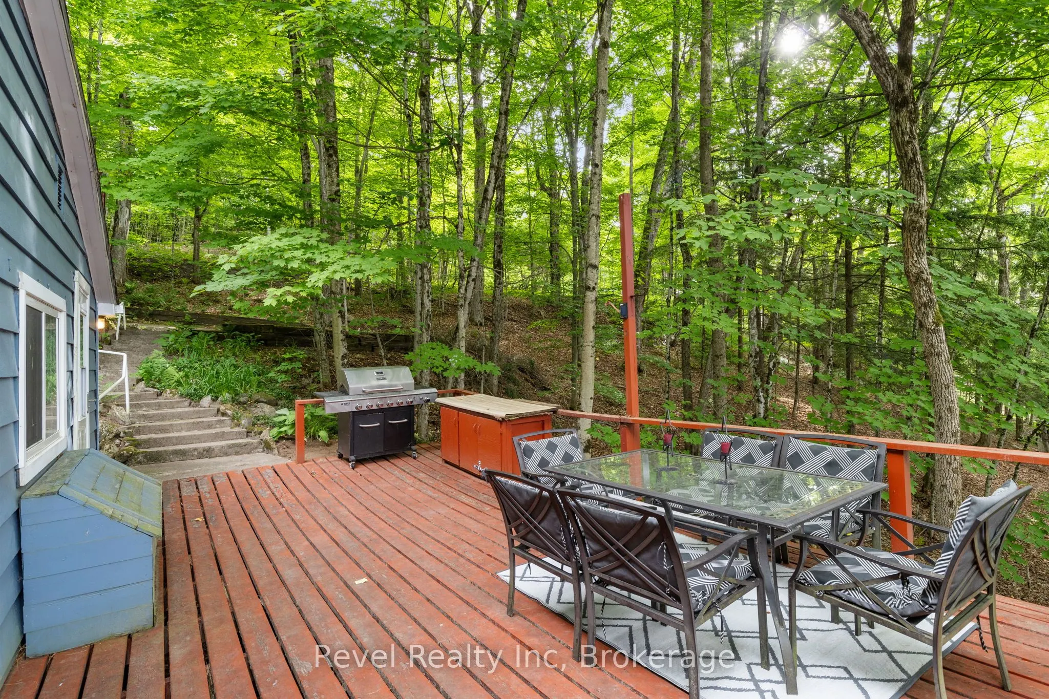 1096 Cowan Park Road