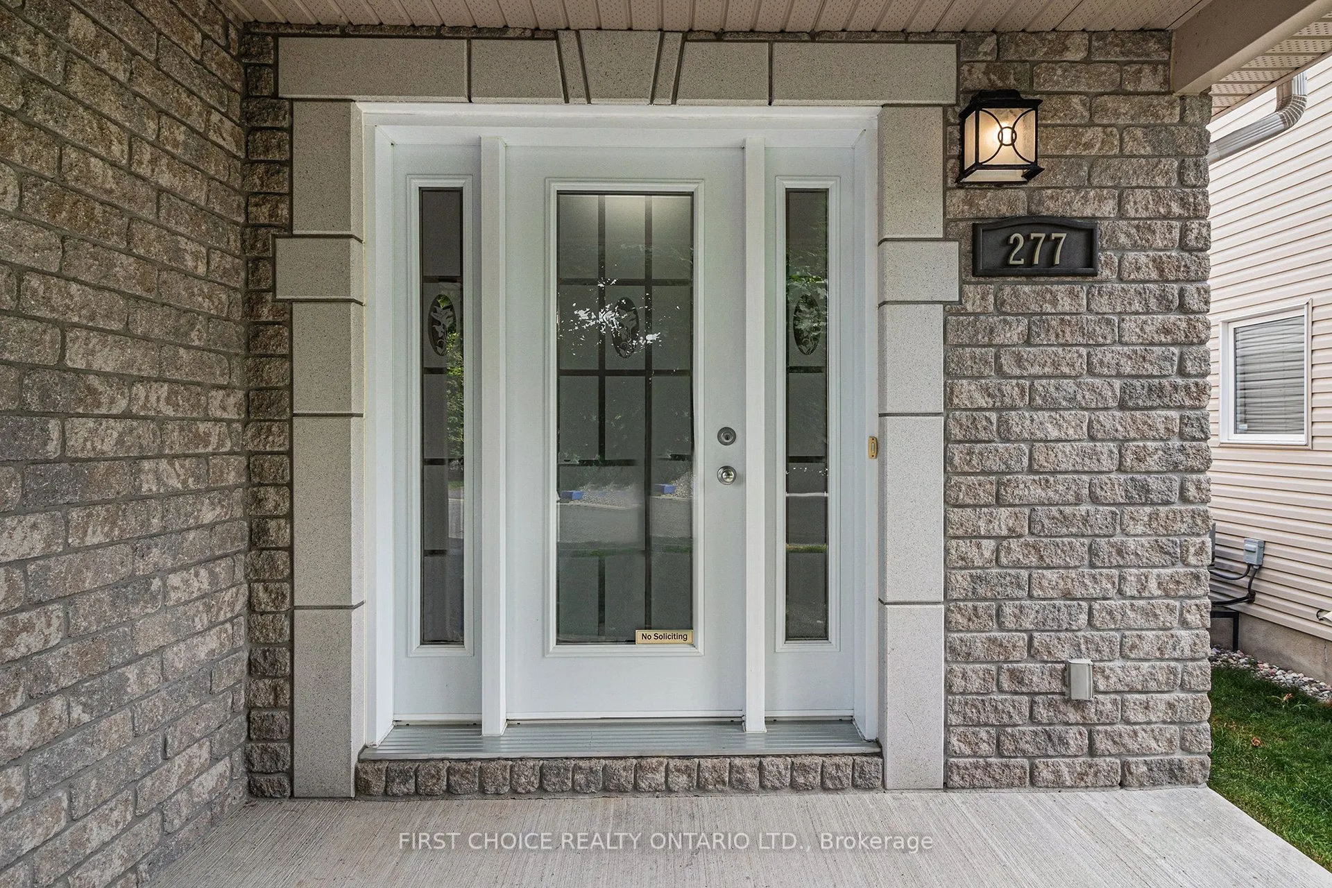 277 Mica Crescent