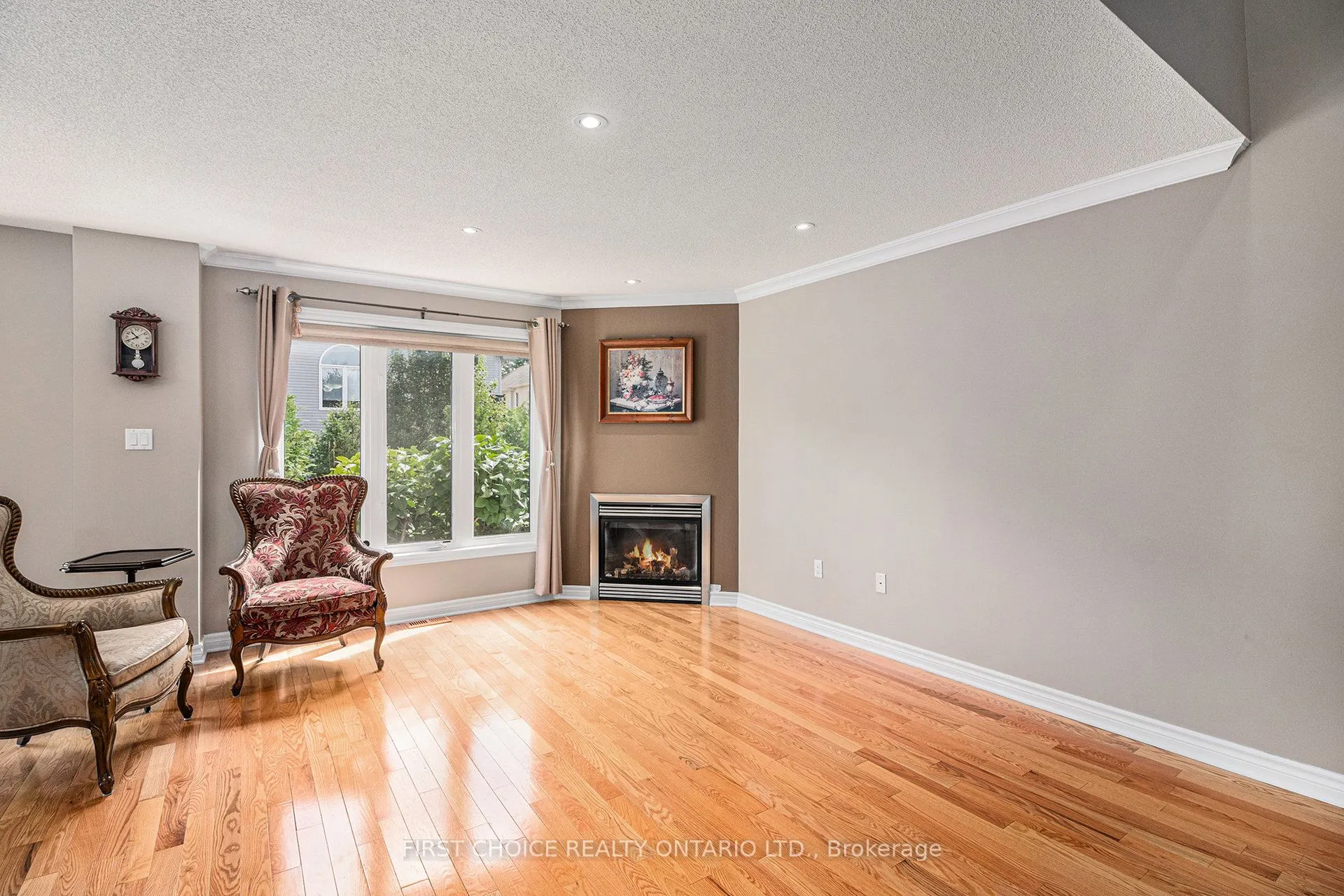 277 Mica Crescent