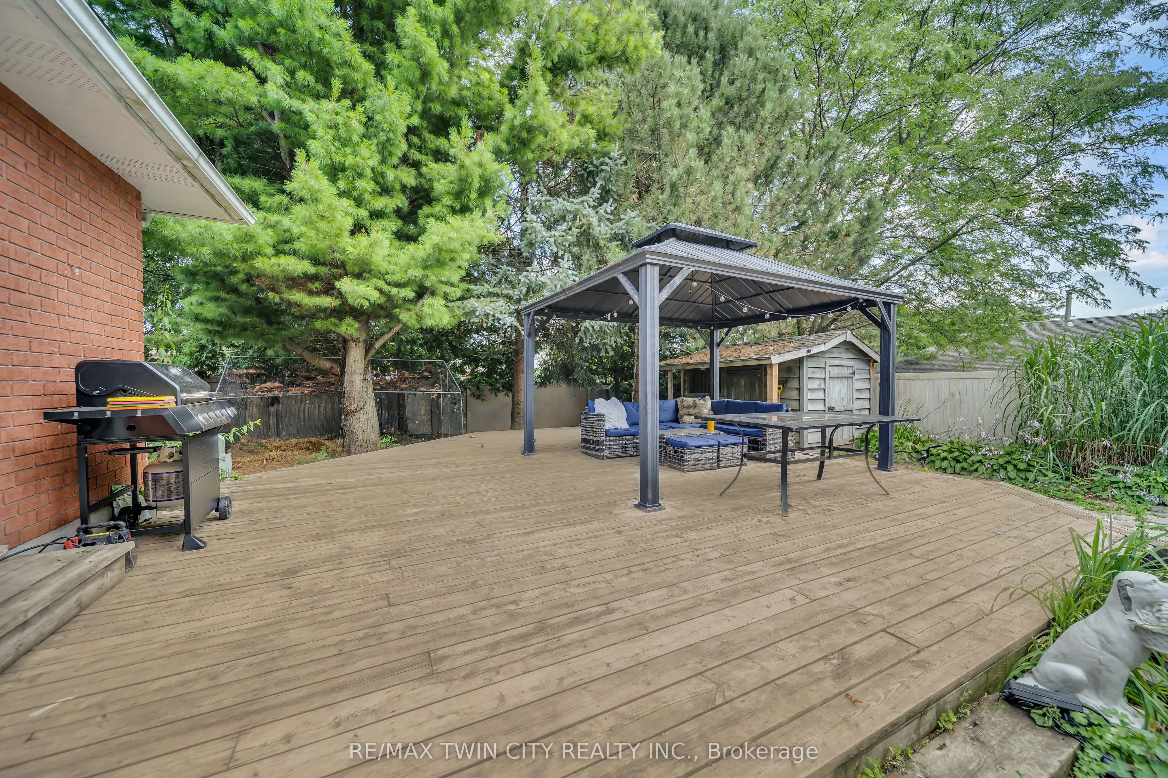 468 Manitoba Road