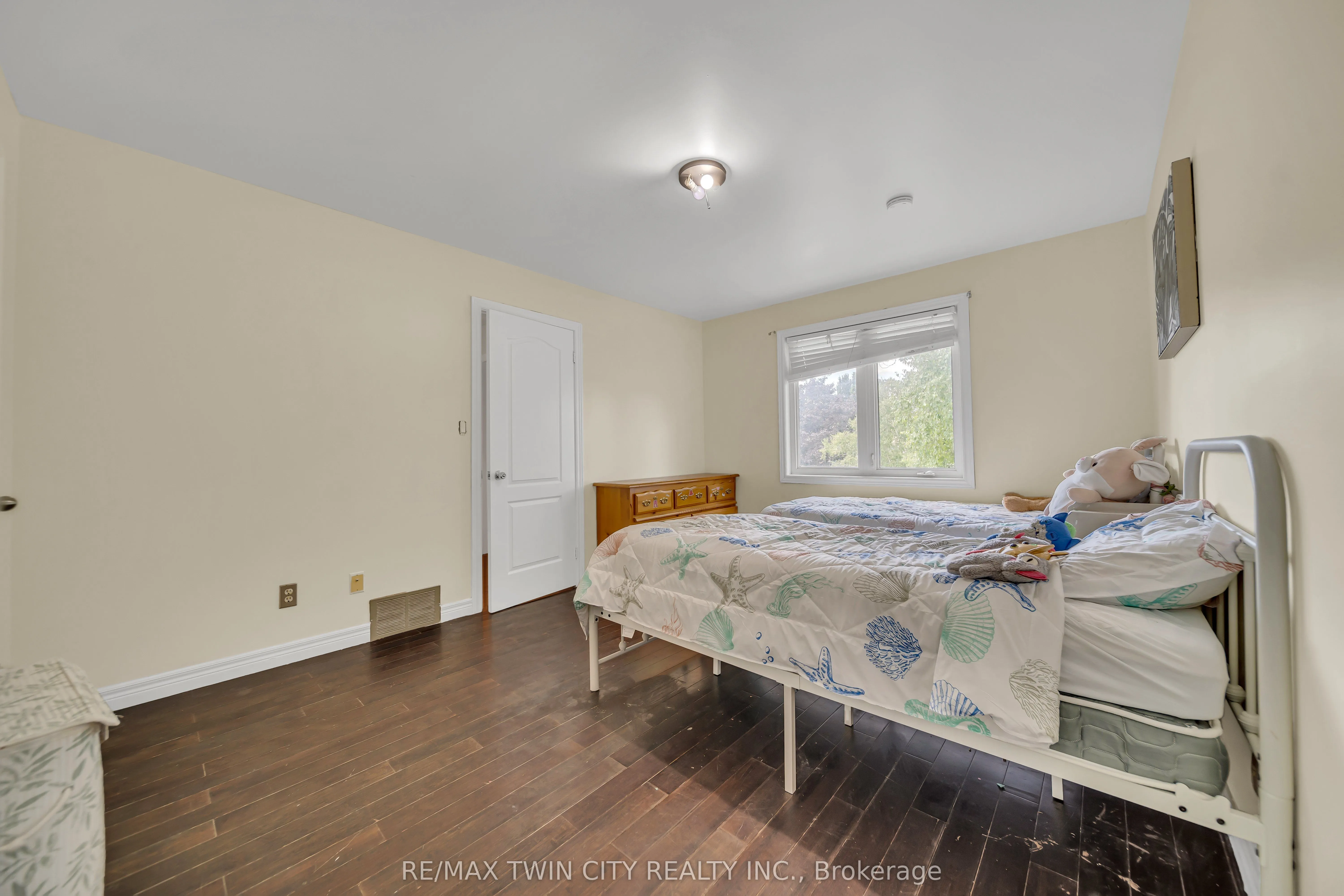468 Manitoba Road