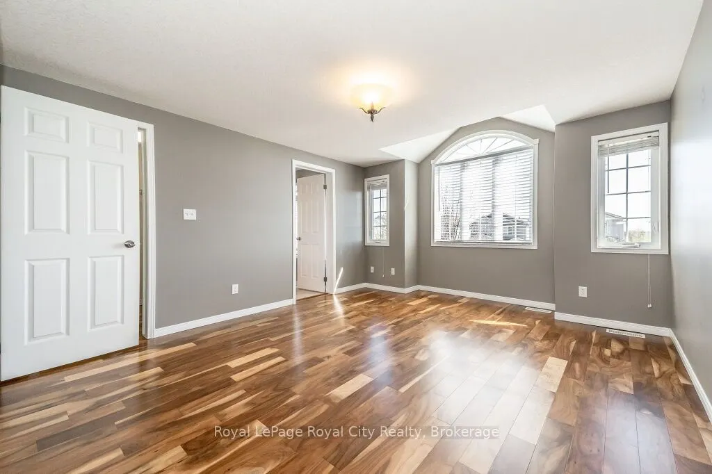 64 SHACKLETON Drive