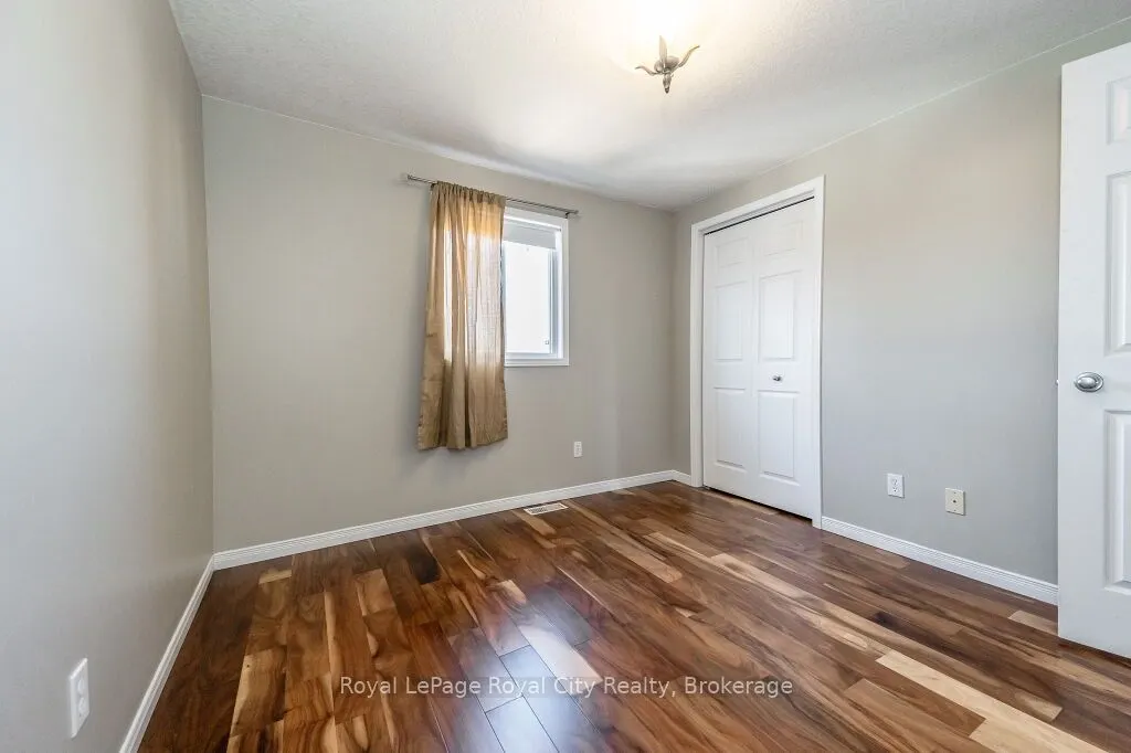 64 SHACKLETON Drive
