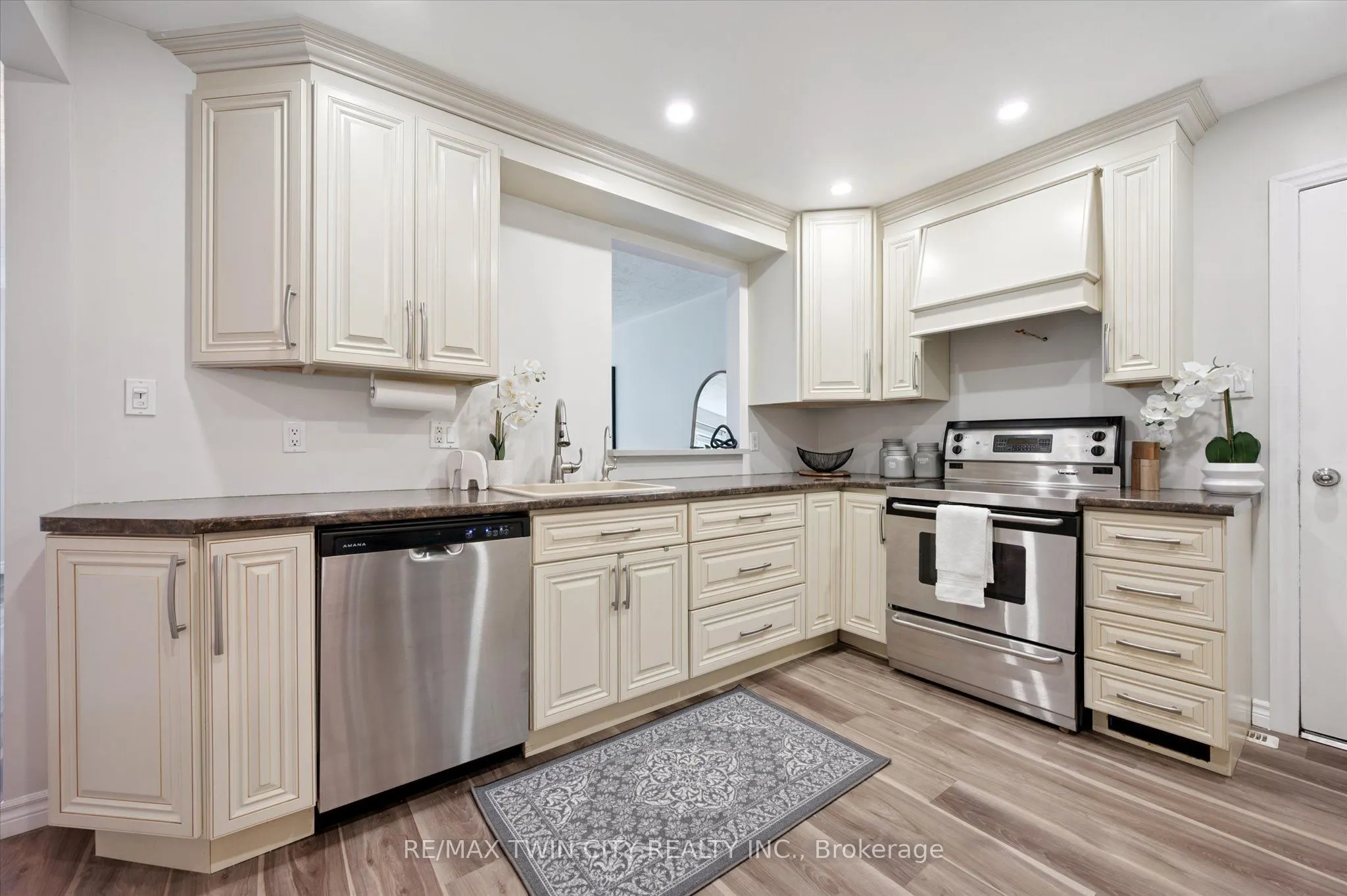 191 Silver Aspen Crescent