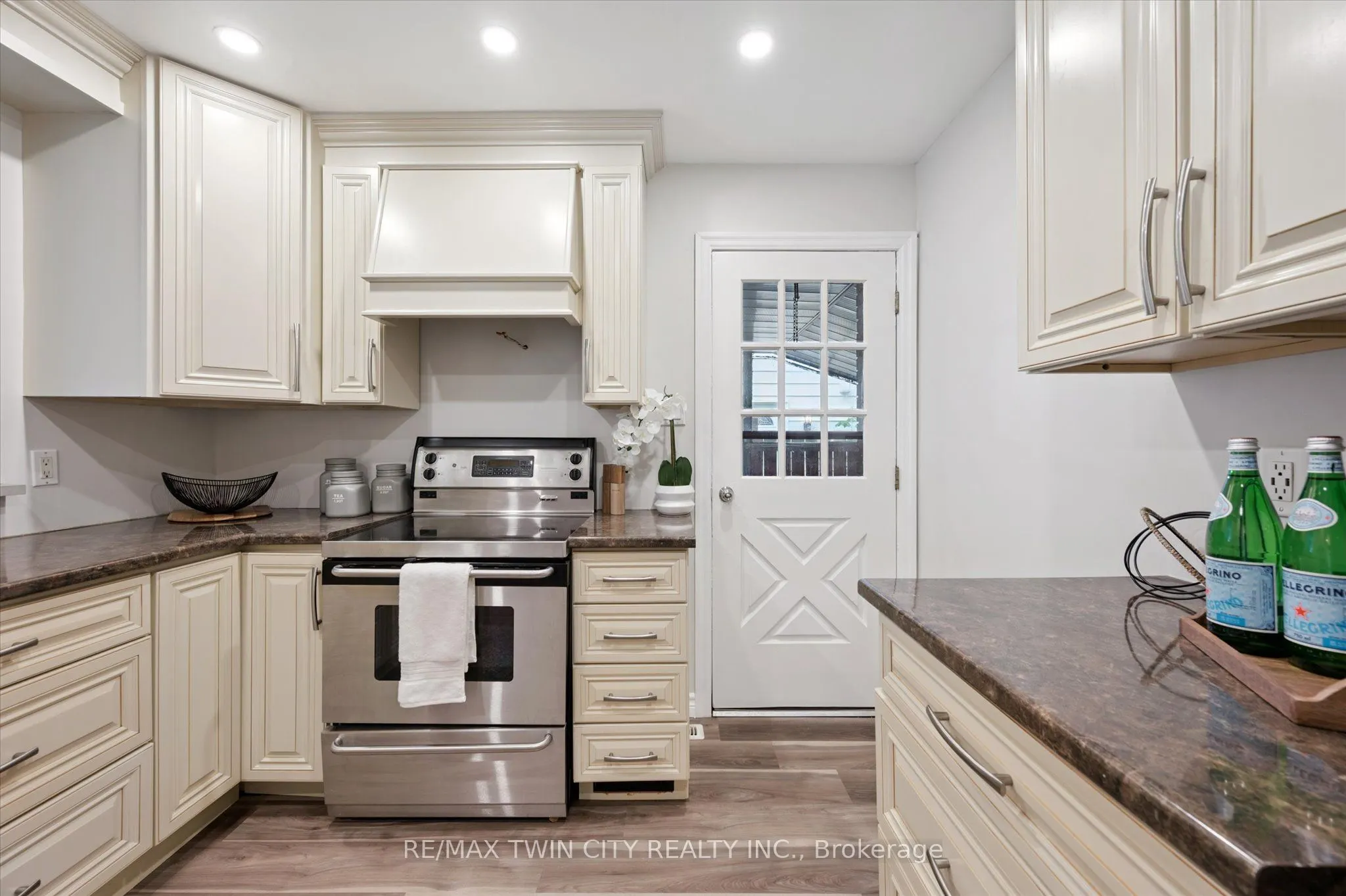 191 Silver Aspen Crescent