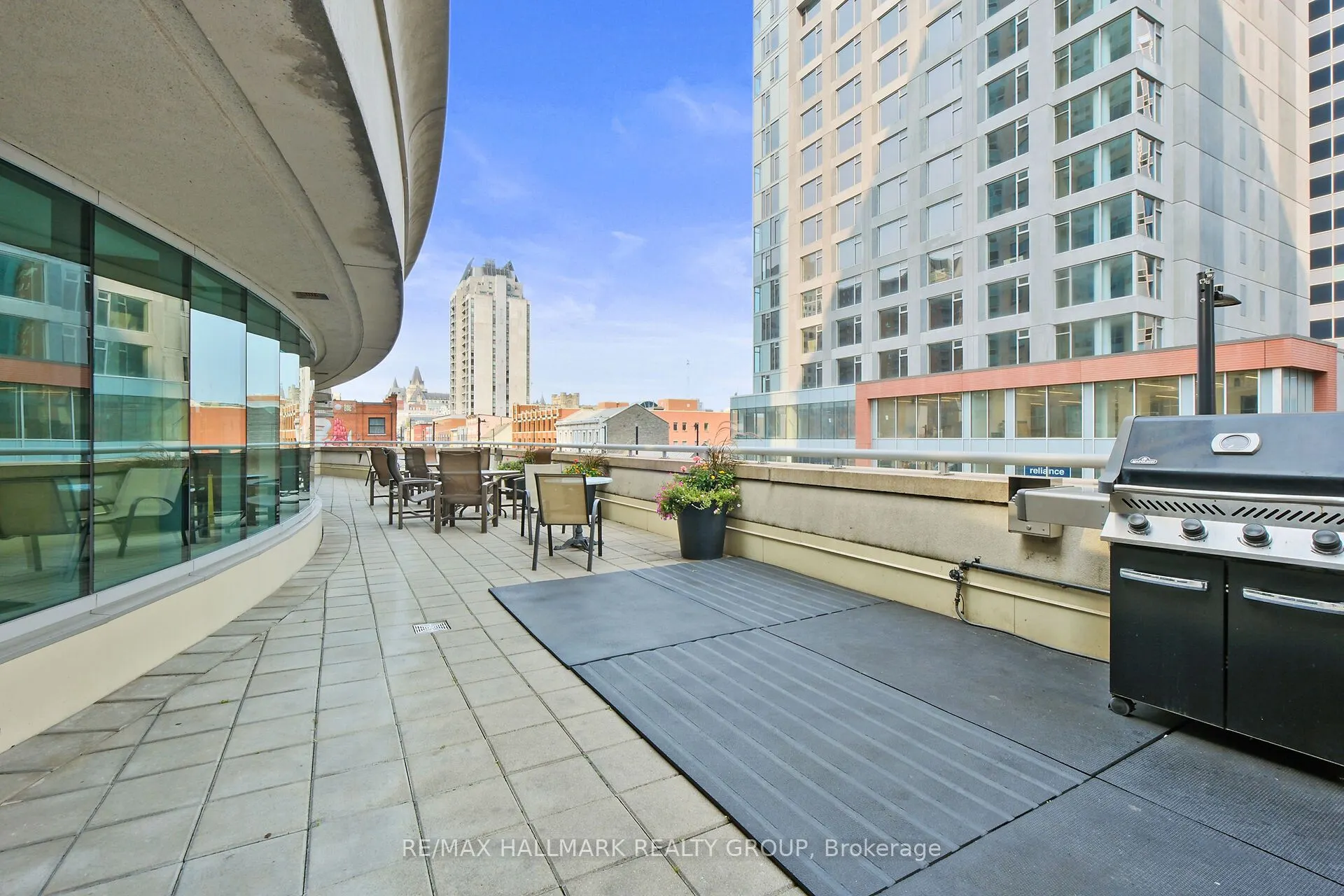 200 Rideau Street, #706