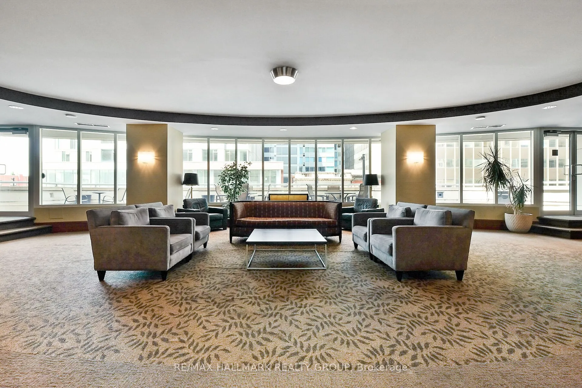 200 Rideau Street, #706
