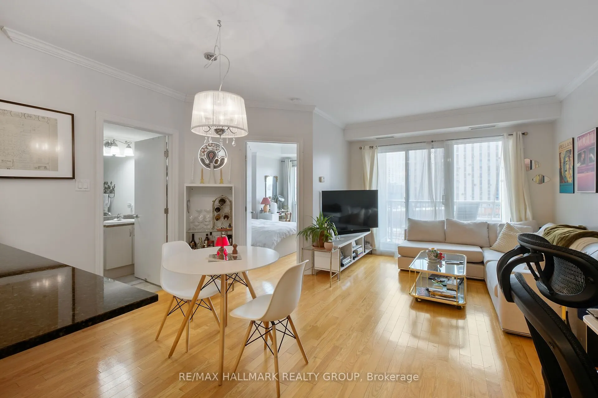 200 Rideau Street, #706