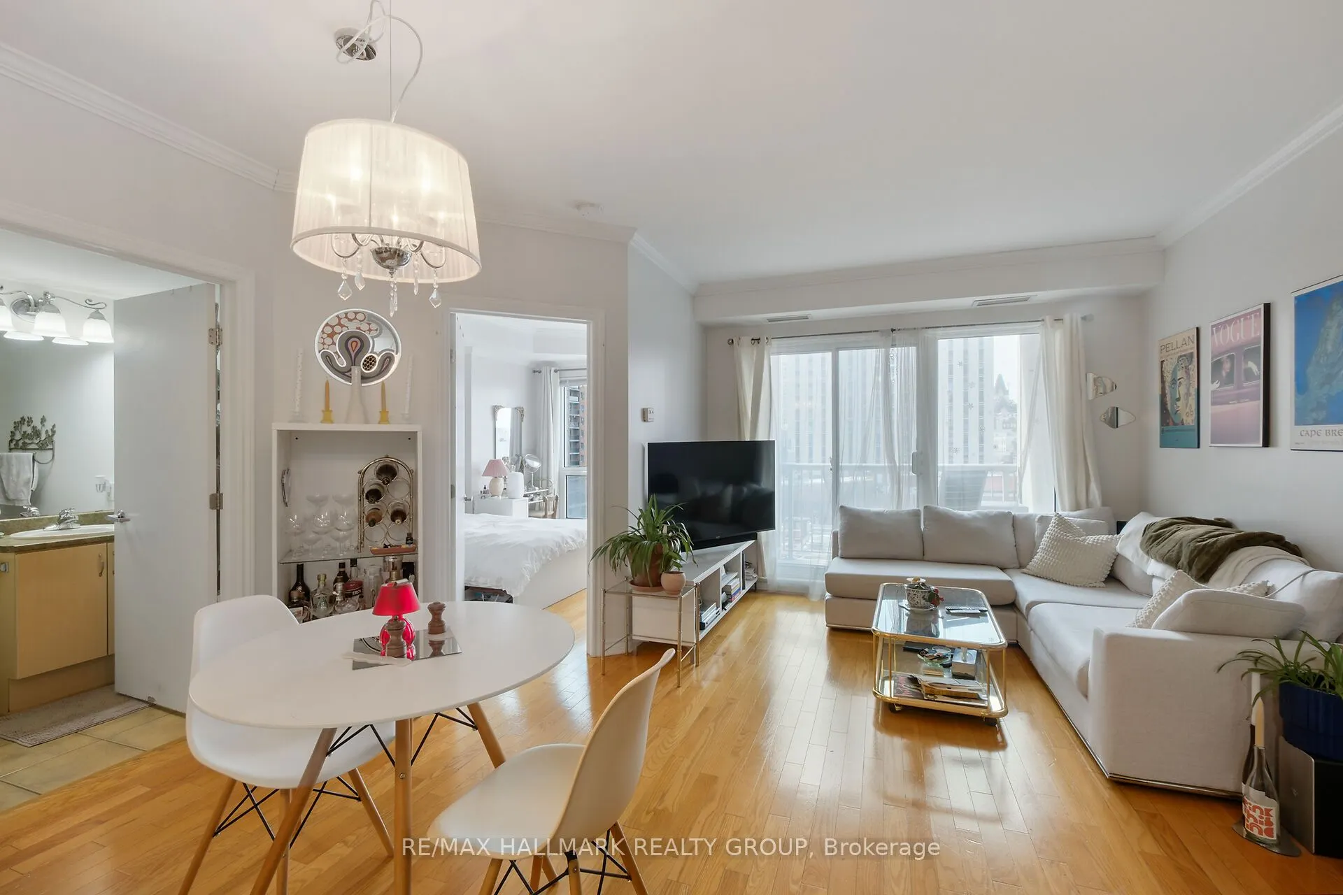 200 Rideau Street, #706
