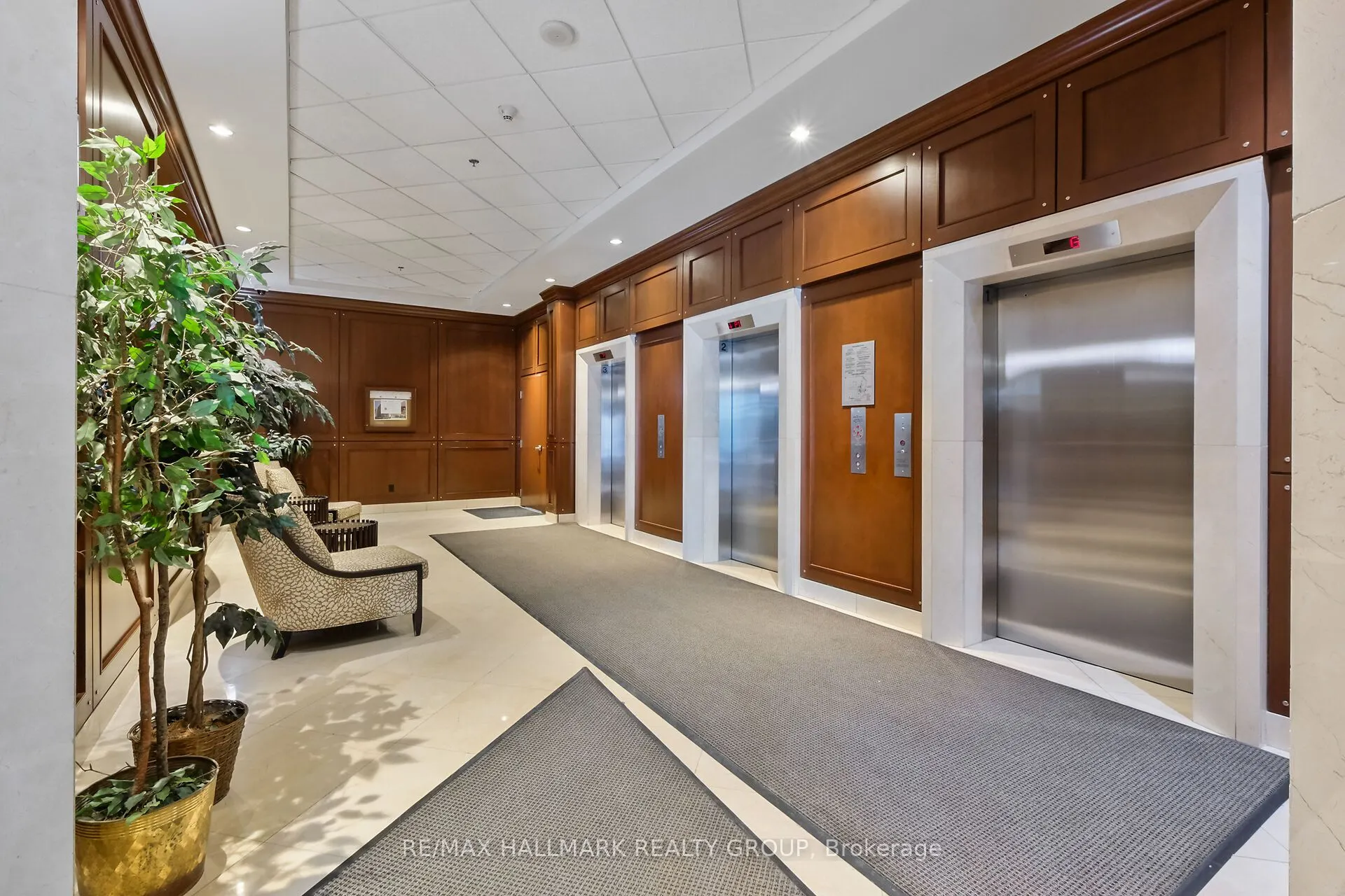 200 Rideau Street, #706