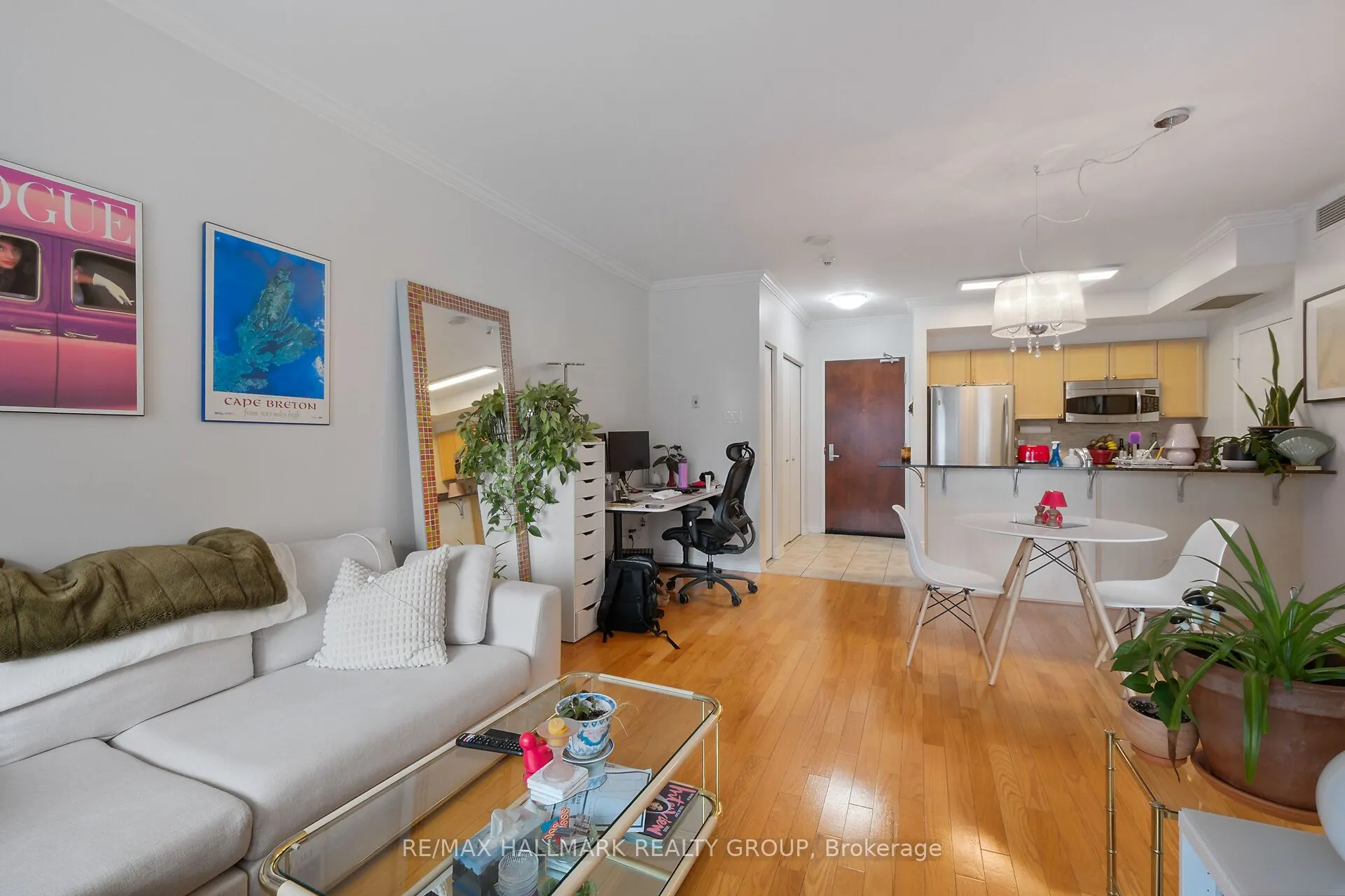 200 Rideau Street, #706