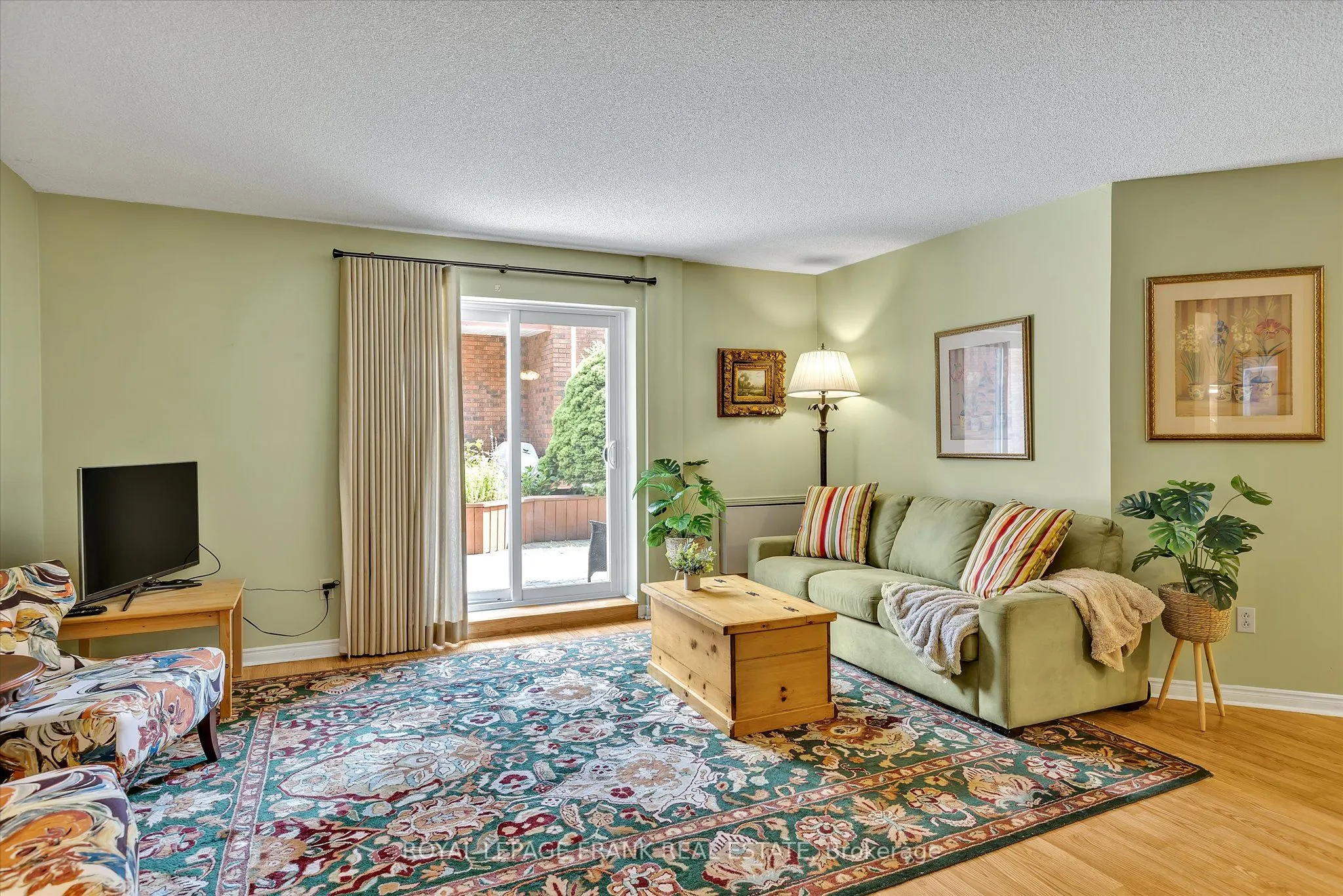475 Parkhill Road W, #115