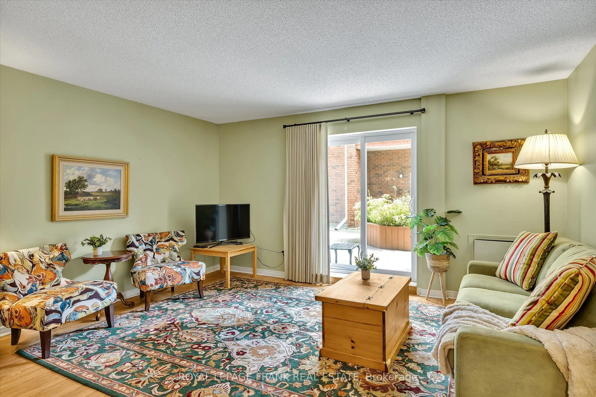 475 Parkhill Road W, #115