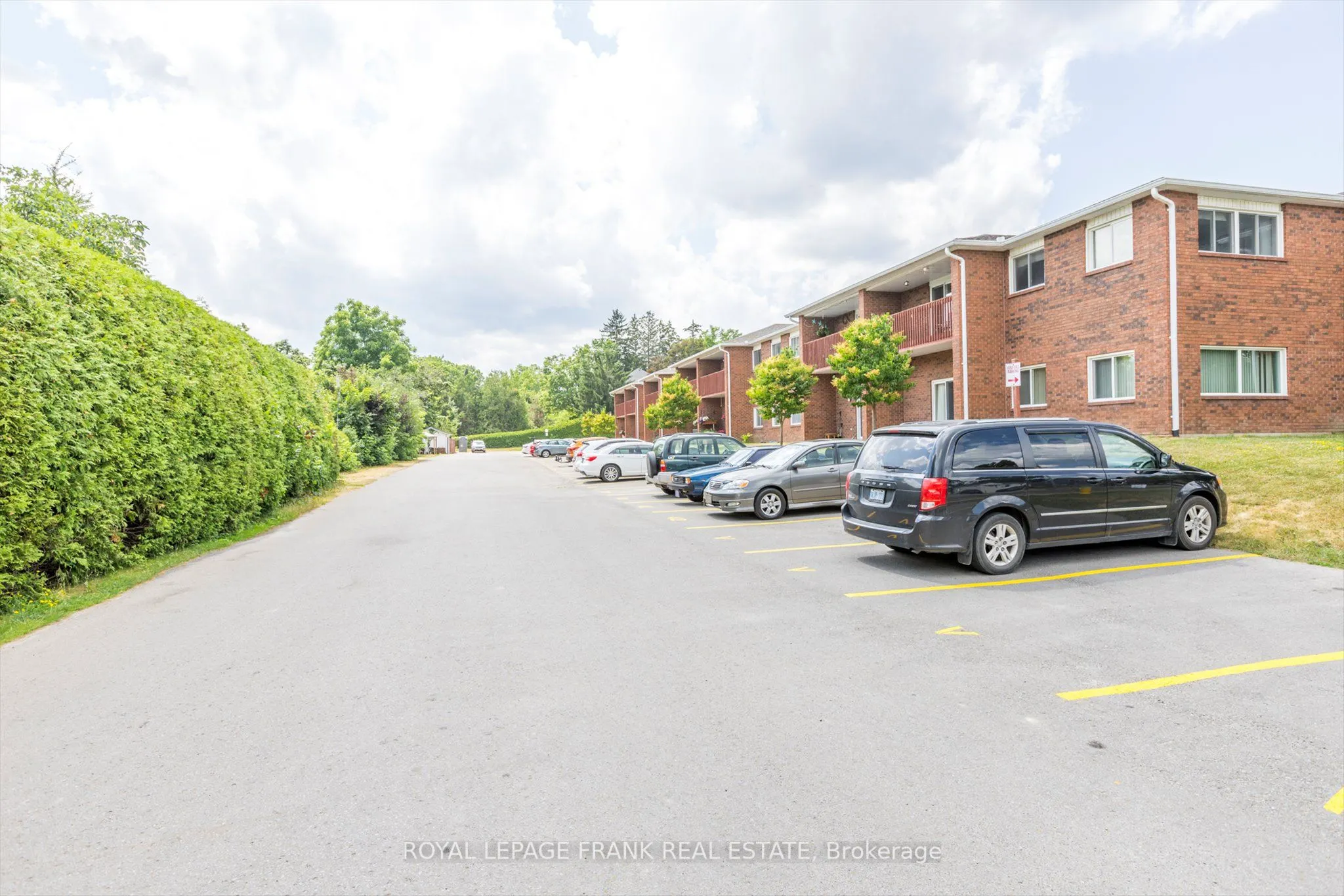 475 Parkhill Road W, #115