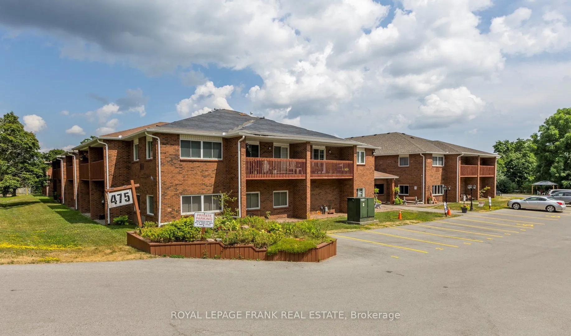 475 Parkhill Road W, #115